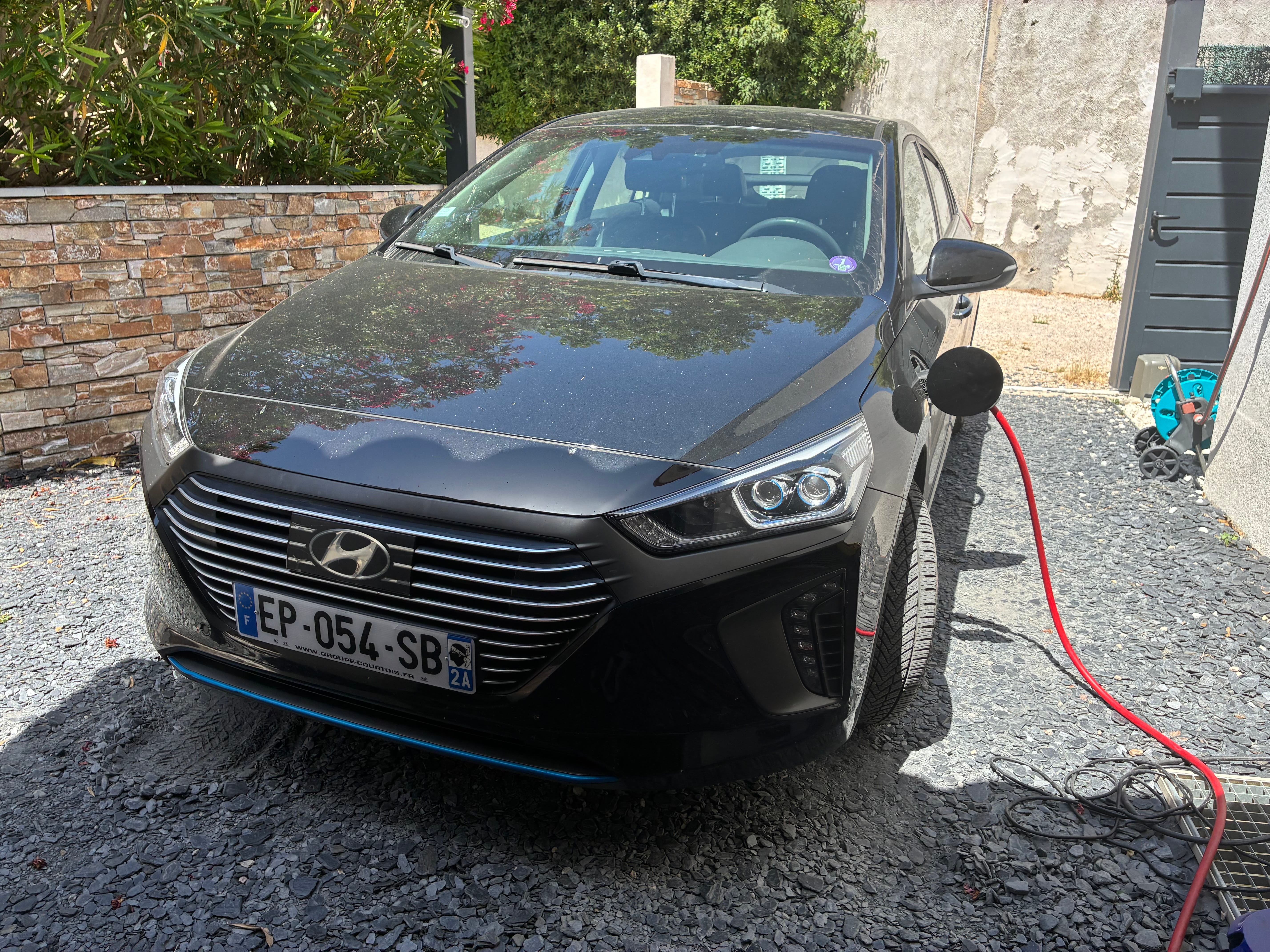 Hyundai Ioniq, 2017, Essence 95 / Elektrisch (hybride), automatisch