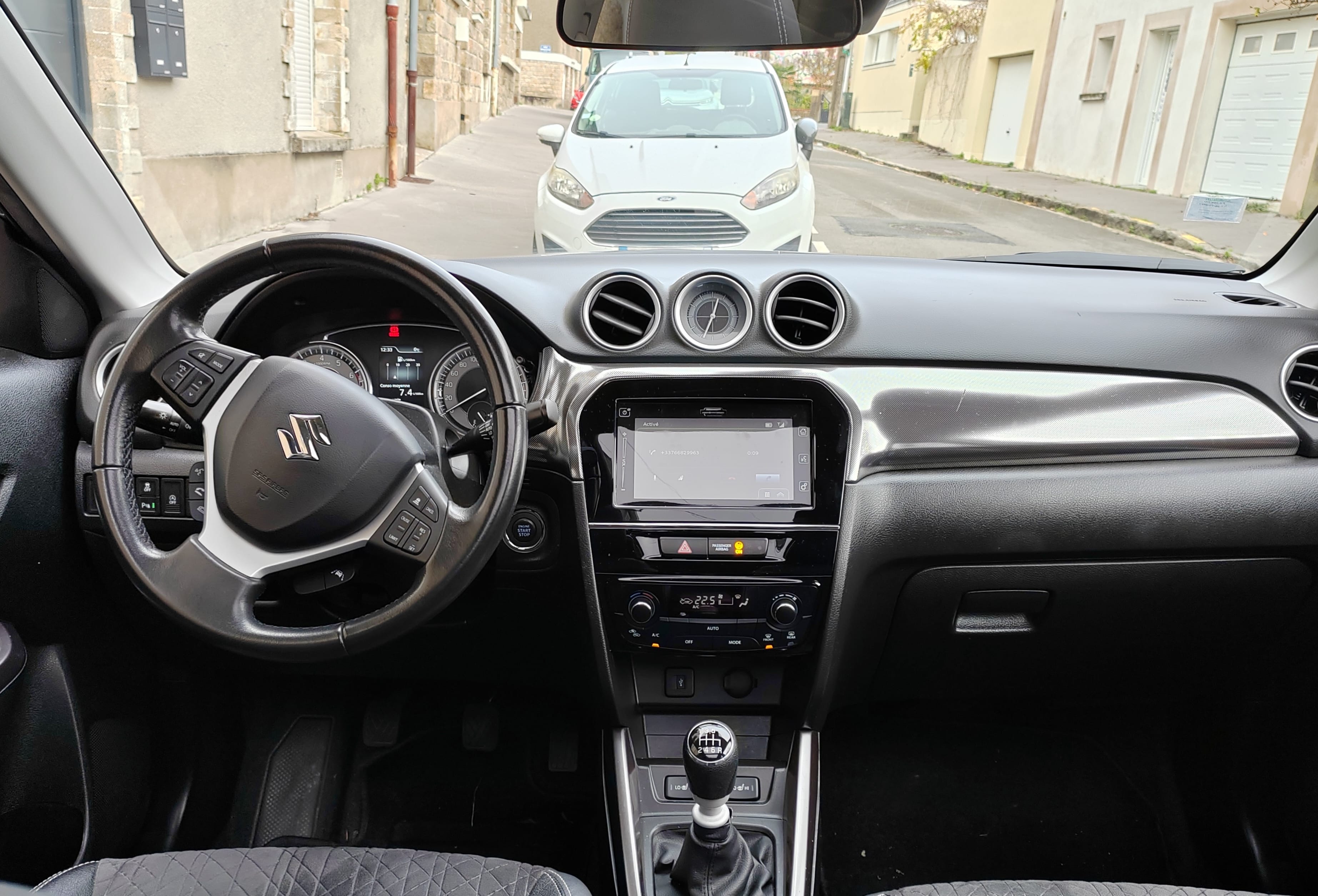 Suzuki Vitara 1.4 Boosterjet Hybride/Essence Finition Style 129cv avec GPS