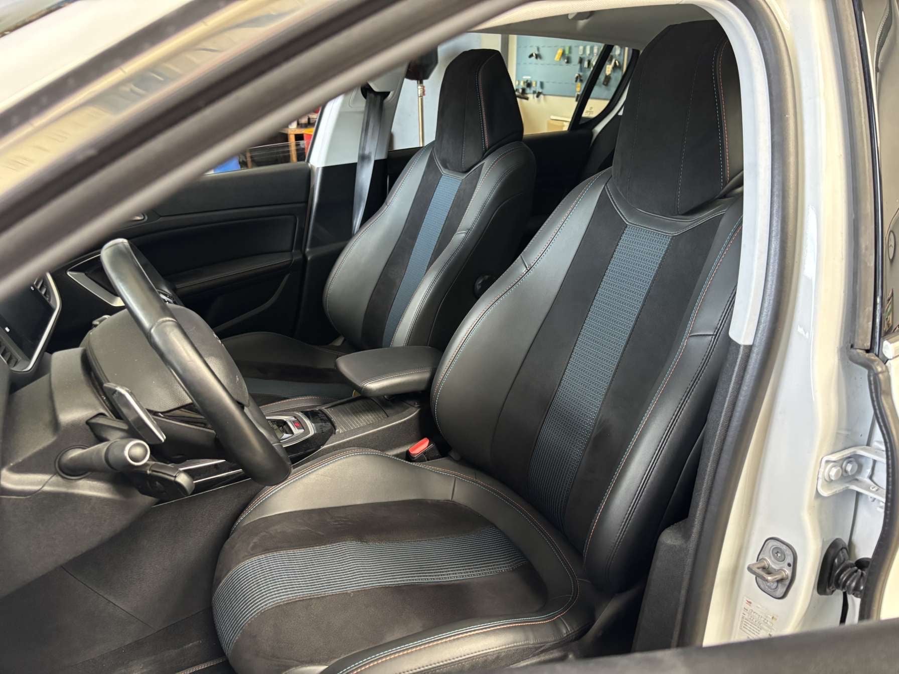 Peugeot 308 avec Régulateur de vitesse
