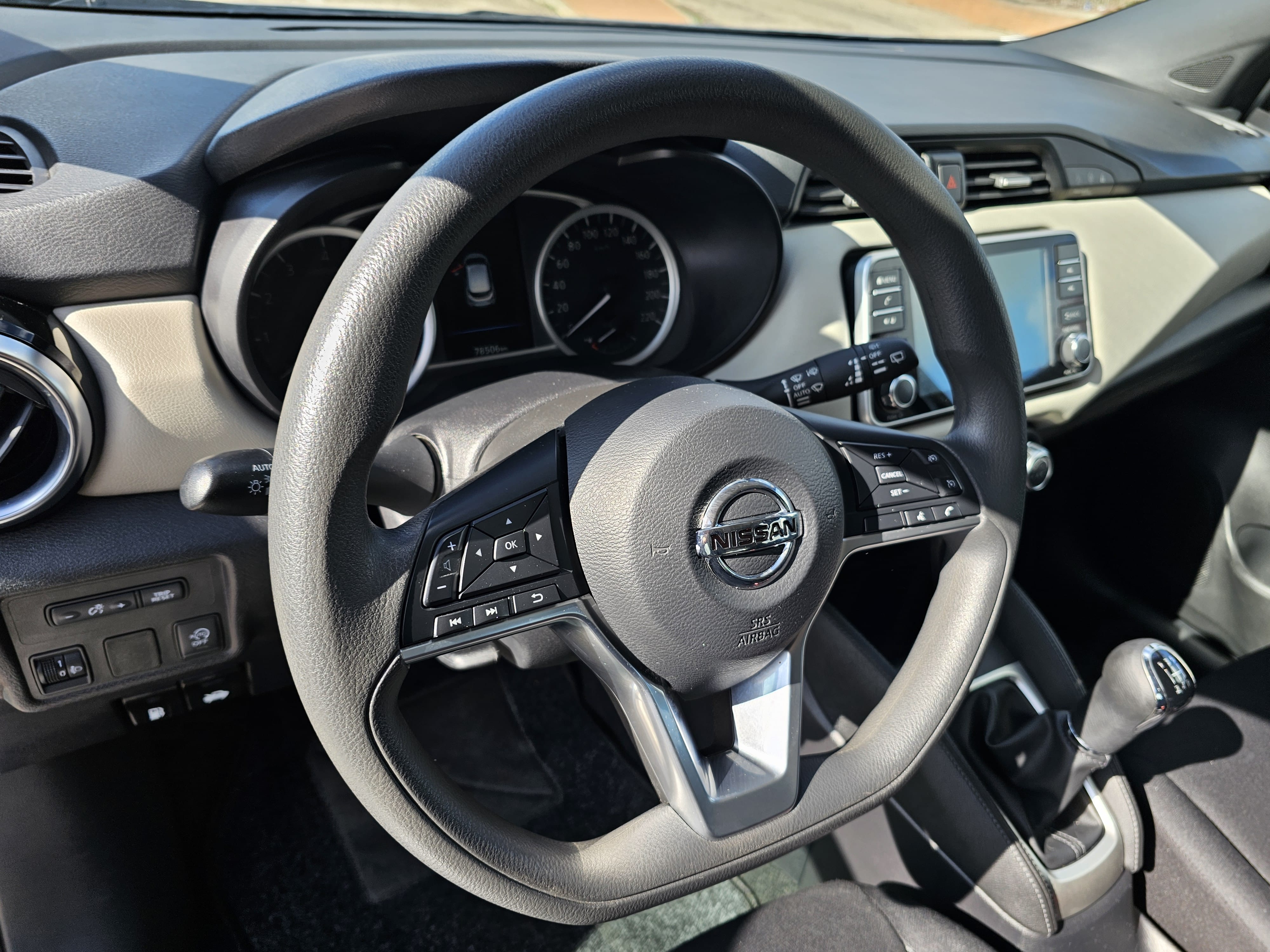 Nissan Micra con Control de velocidad