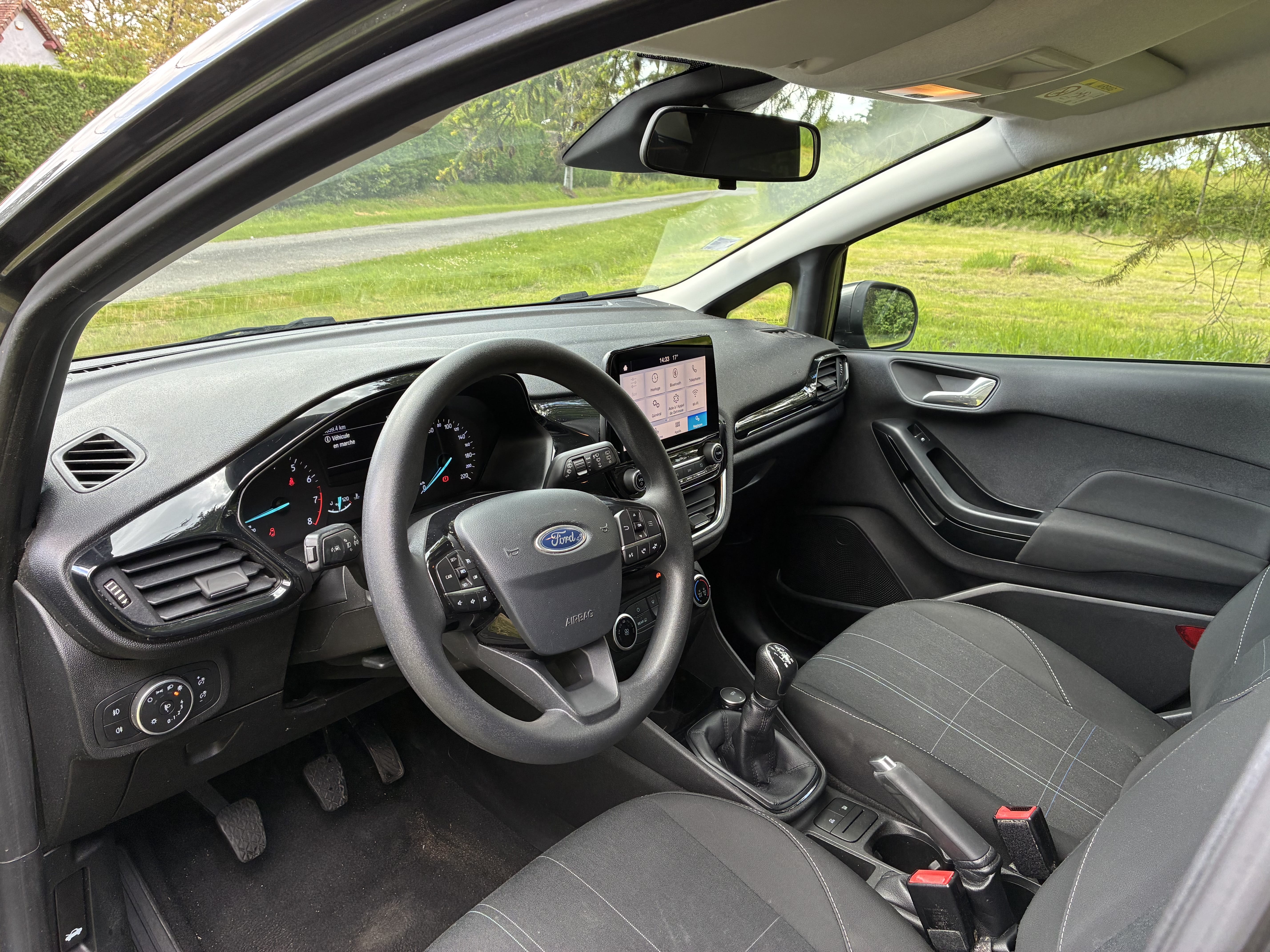 Ford Fiesta avec Siège bébé