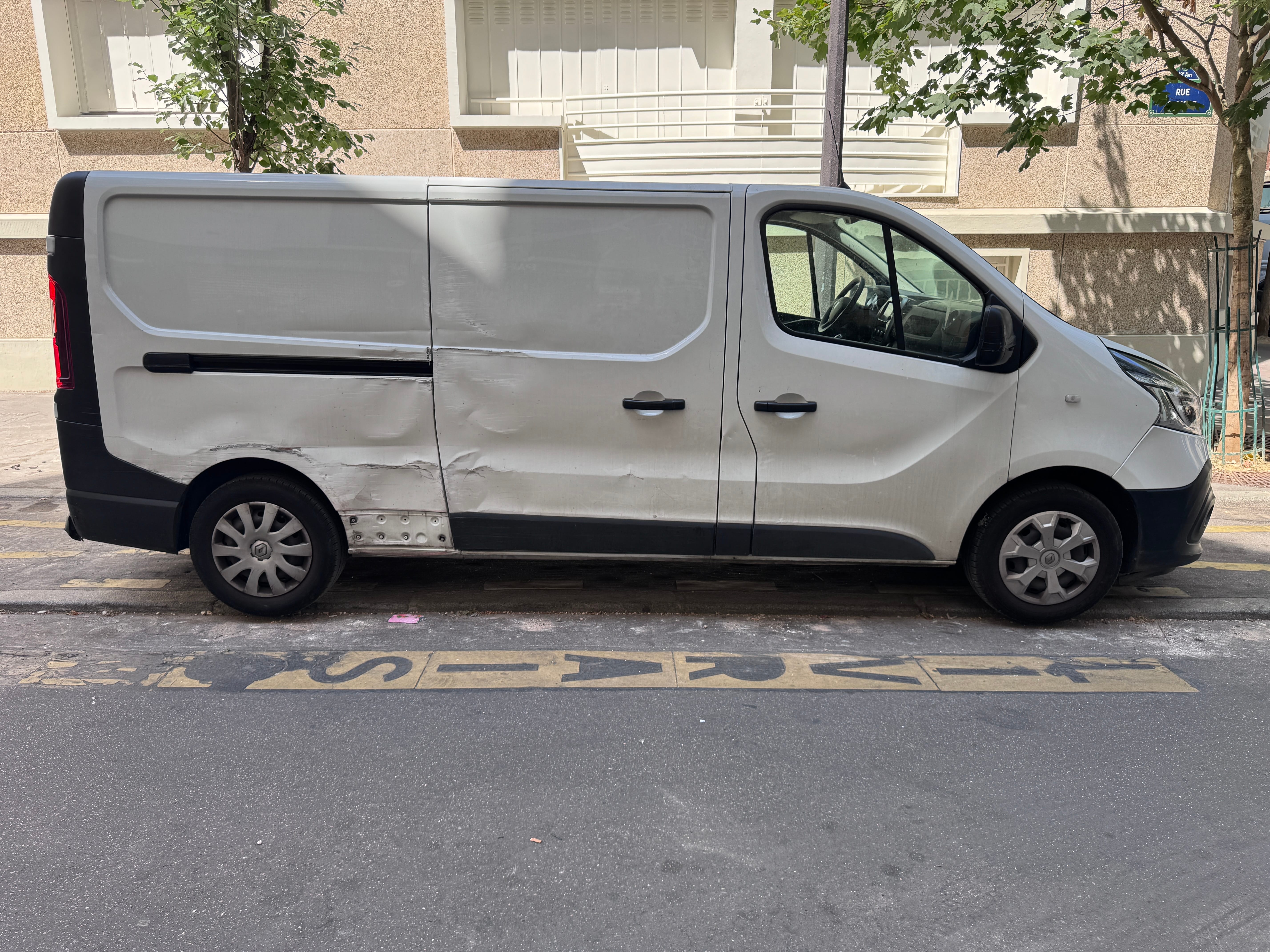 Renault Trafic L2H1 831