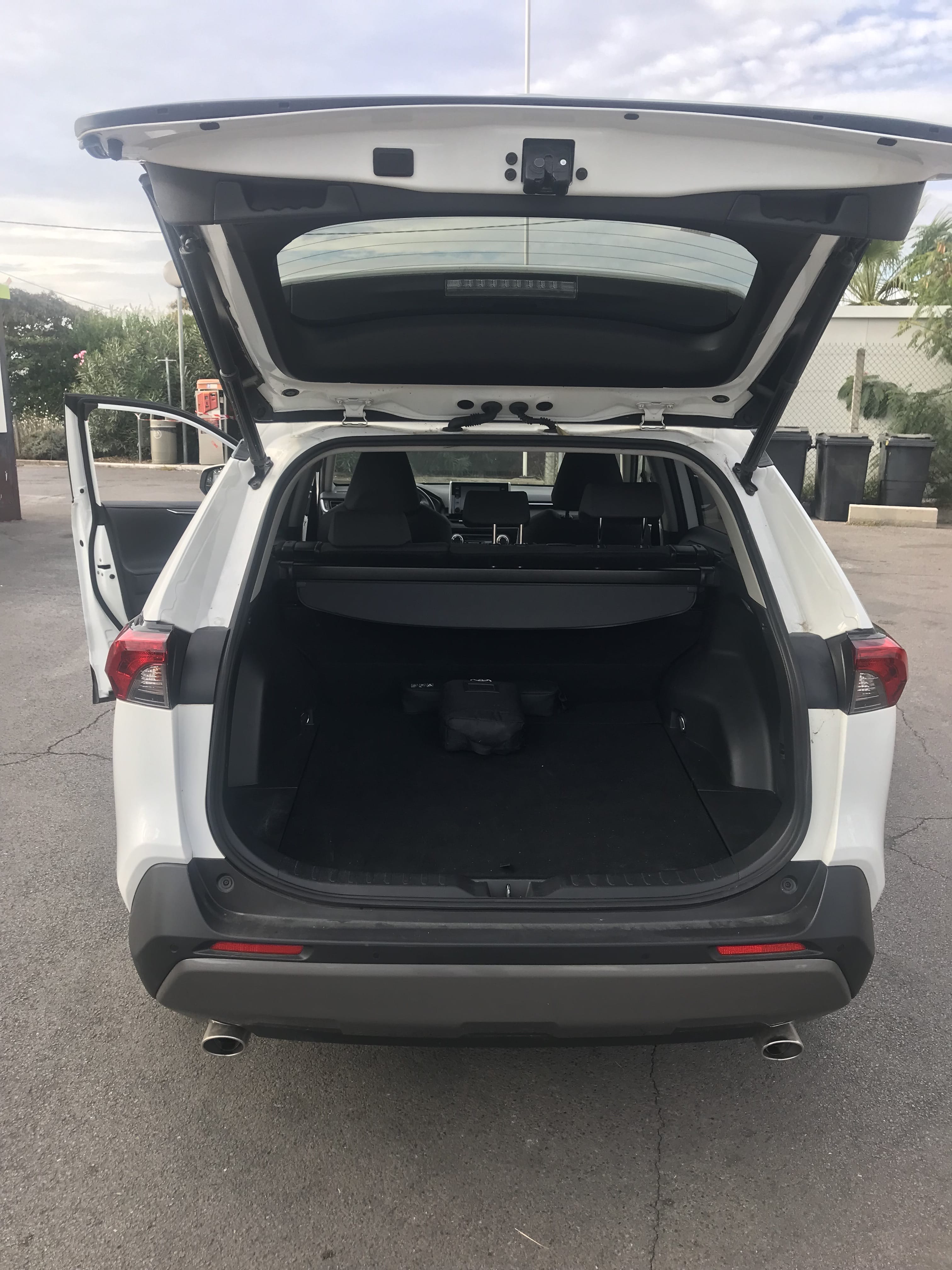 Toyota RAV 4 Hybride 218 Dynamic 2WD 2019 avec Entrée audio / iPod