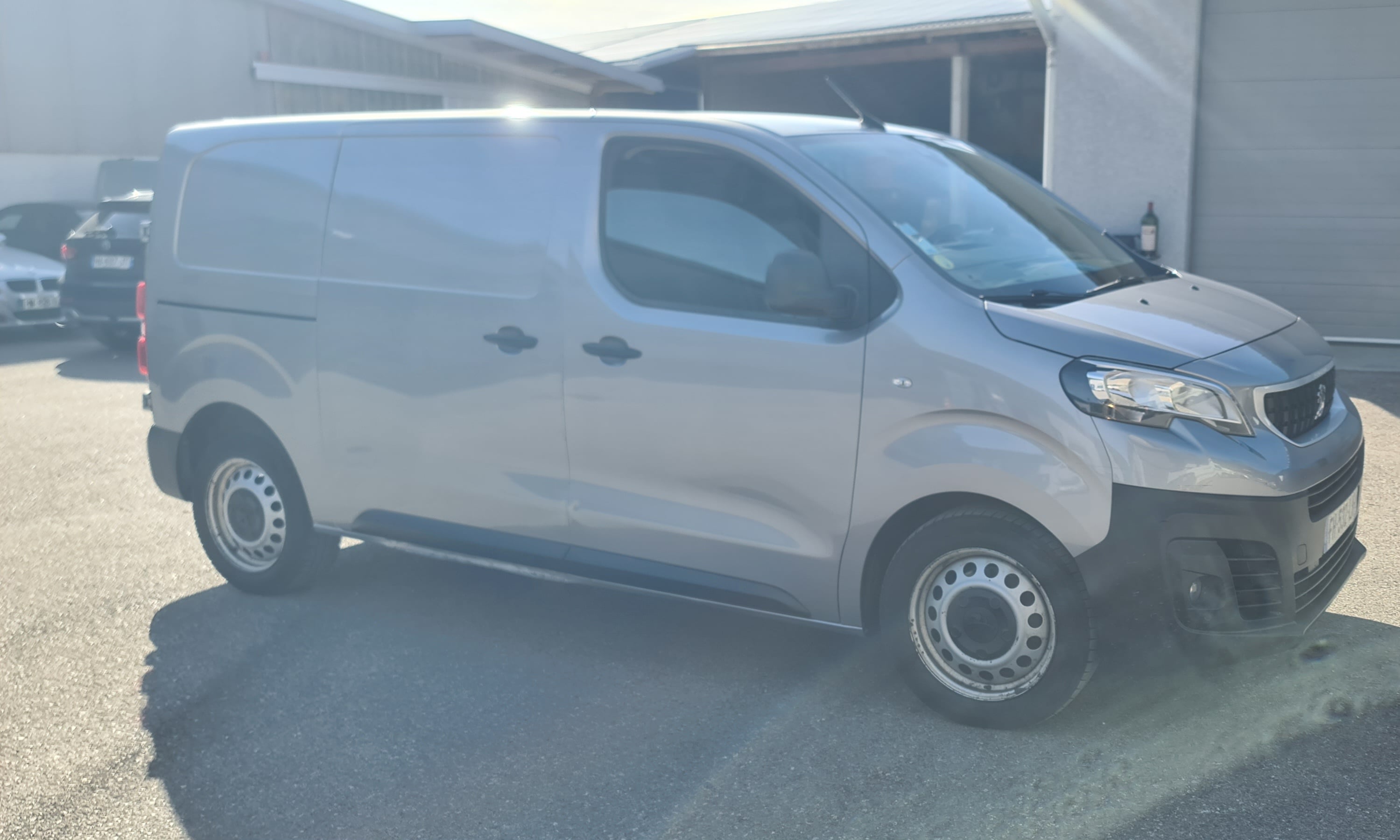 Peugeot Expert 2.0 L HDI avec Climatisation