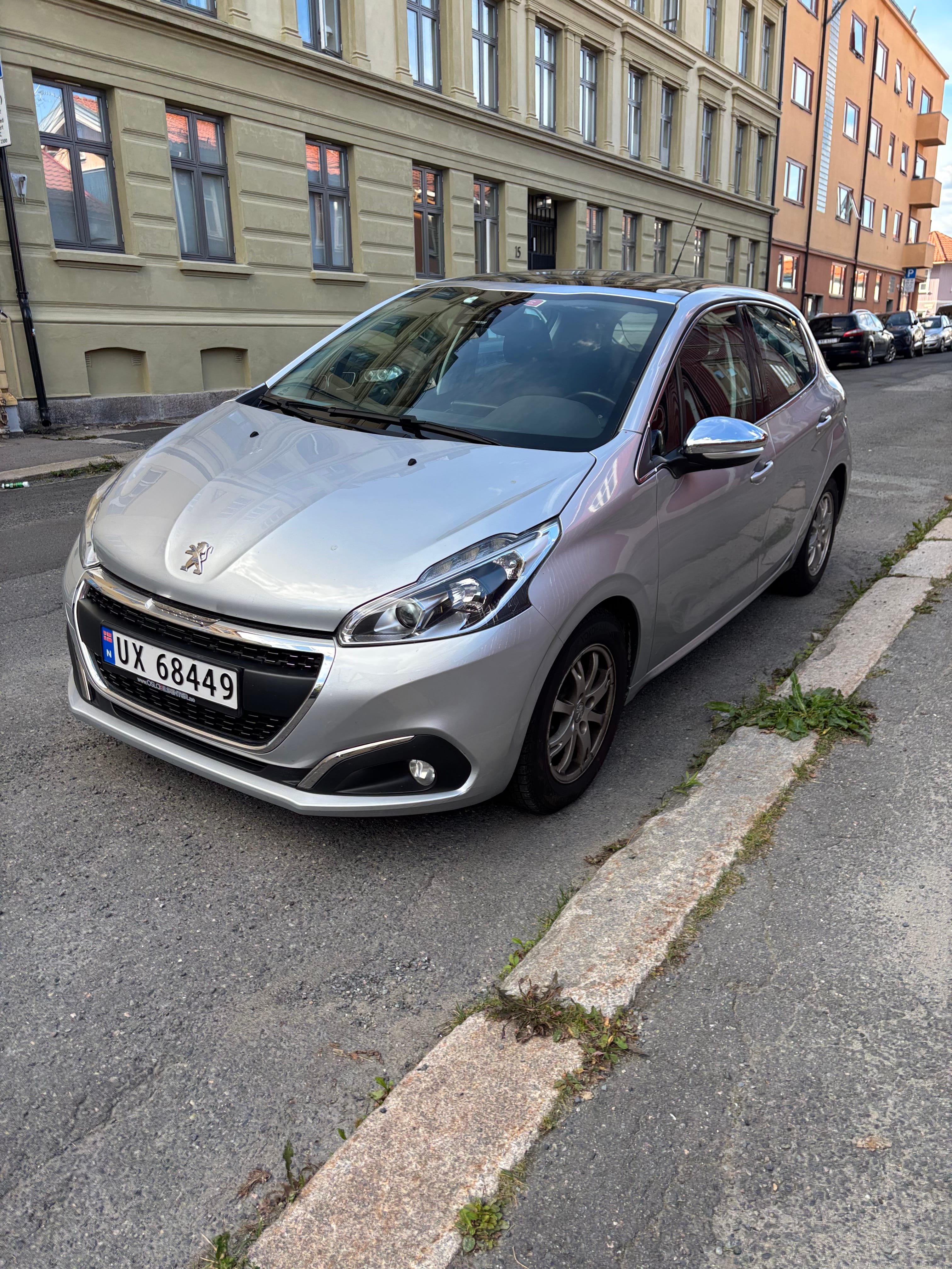 Peugeot 208, 2017, Blyfri 95, automatic
