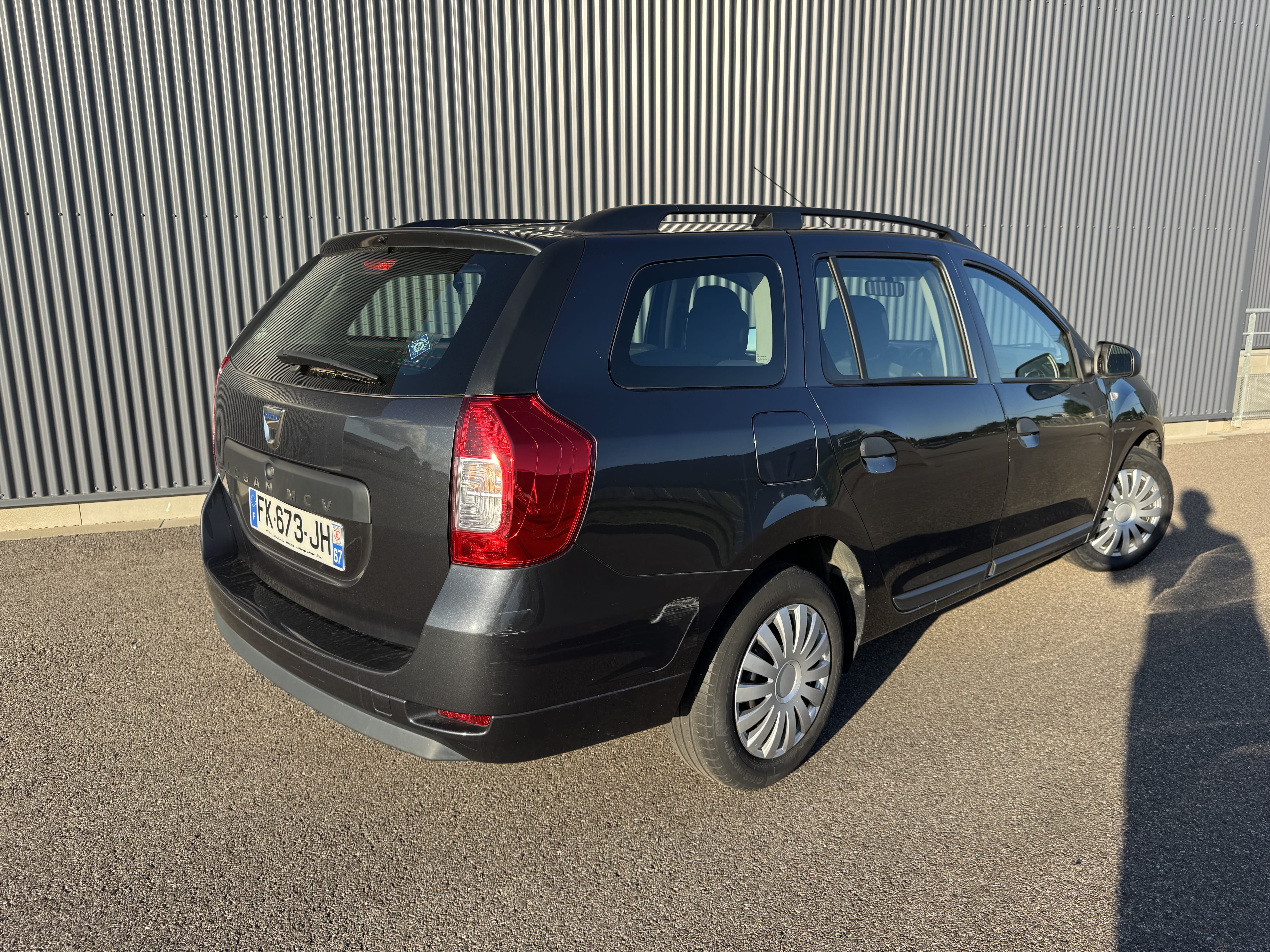 Dacia Logan MCV DIESEL familial grand coffre 1.5 DCI 95 Break pneus hivers avec Régulateur de vitesse