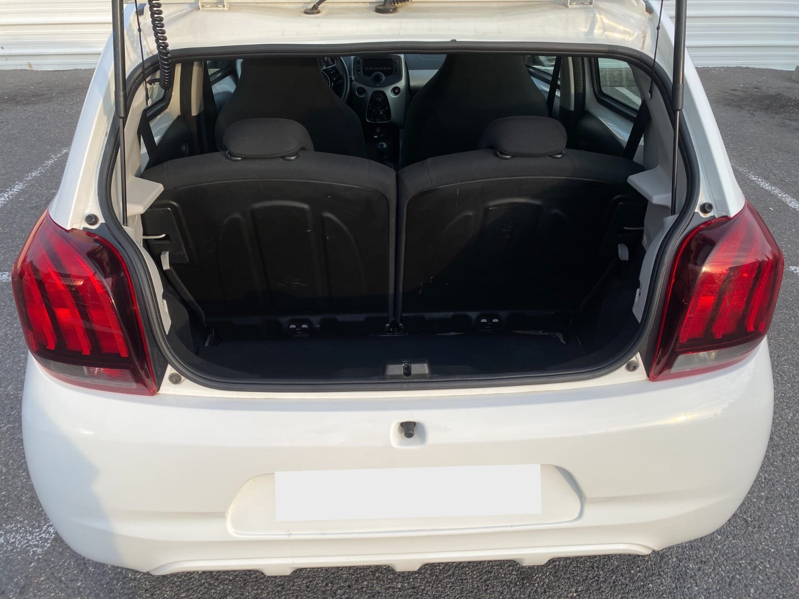 Peugeot 108 with Audio / iPod input