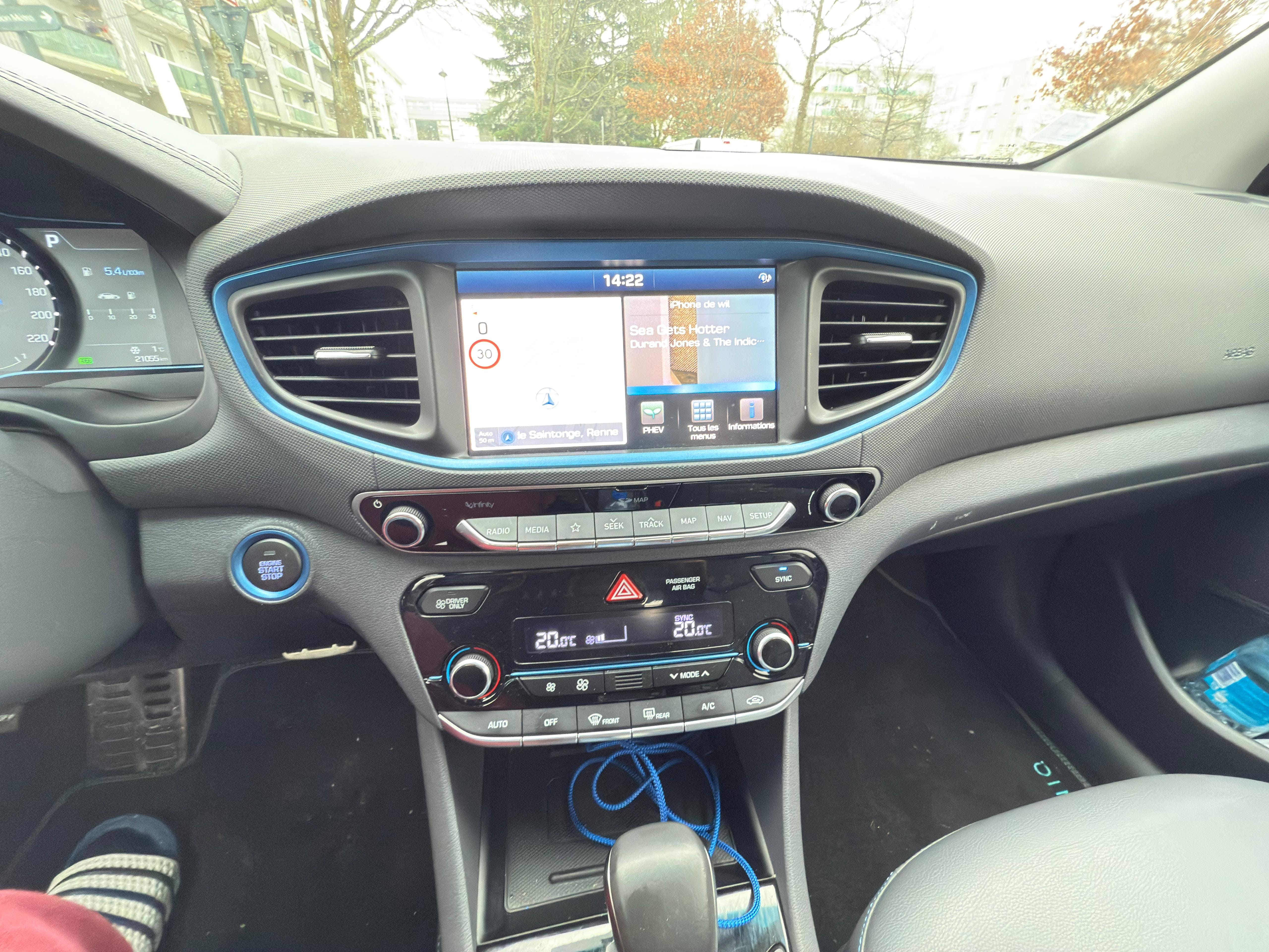 Hyundai Ioniq with Apple CarPlay