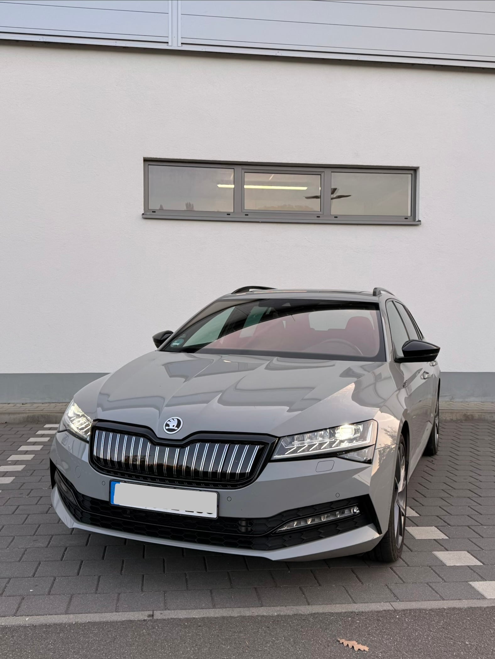 Skoda Superb iv 1.4TSI Sportline, 2022, Super 95 / Elektro (Hybrid), Automatik