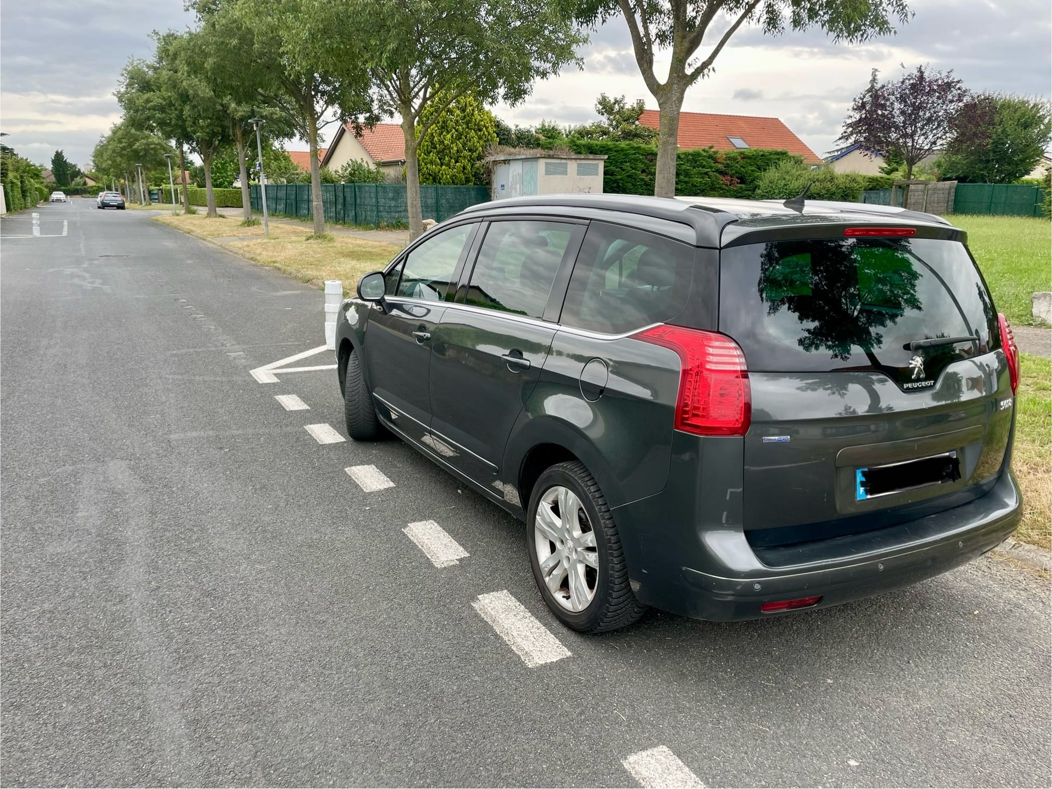 Peugeot 5008 2.0 hdi avec Siège bébé