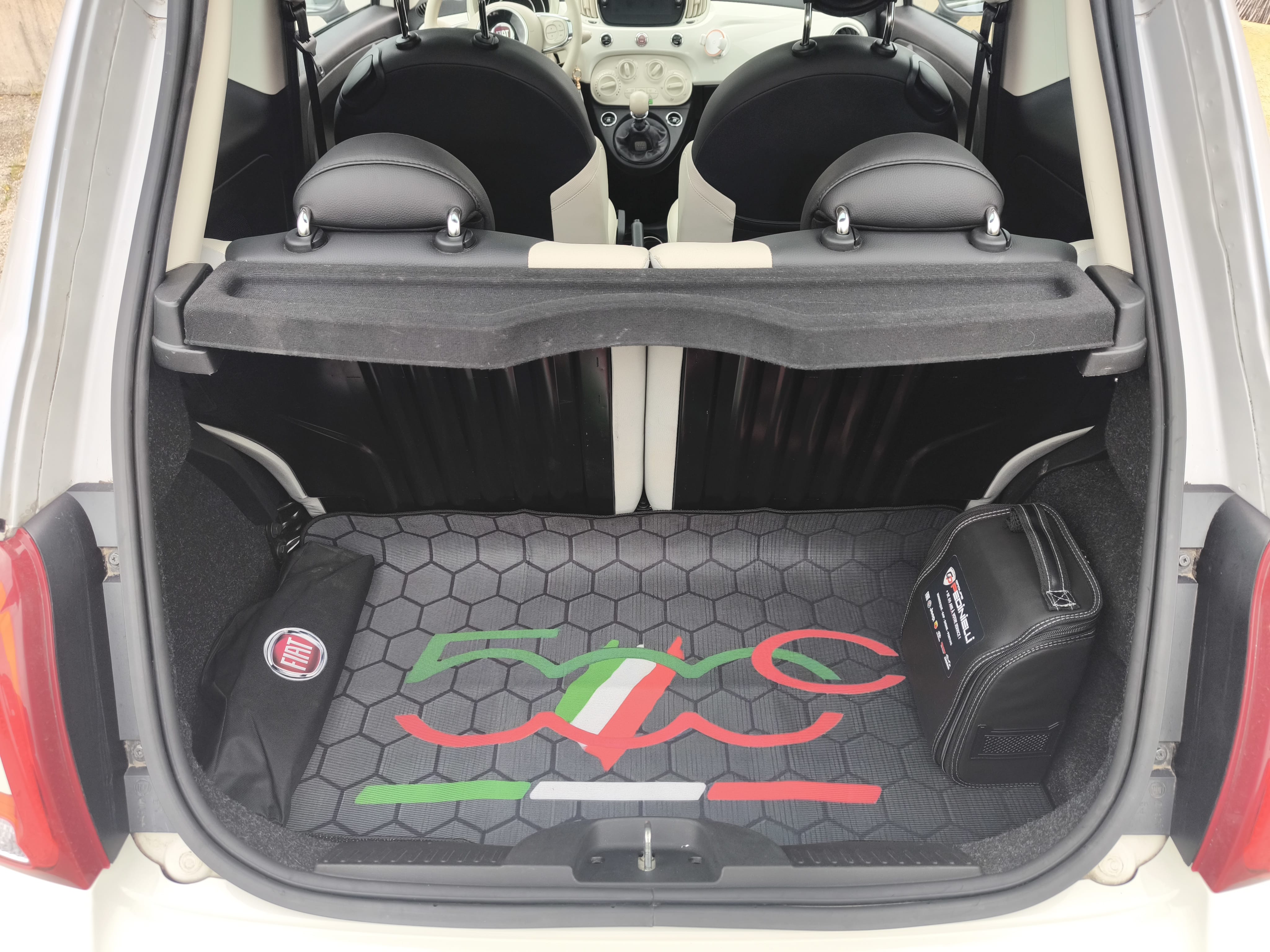 Fiat 500 Hybride avec Port USB