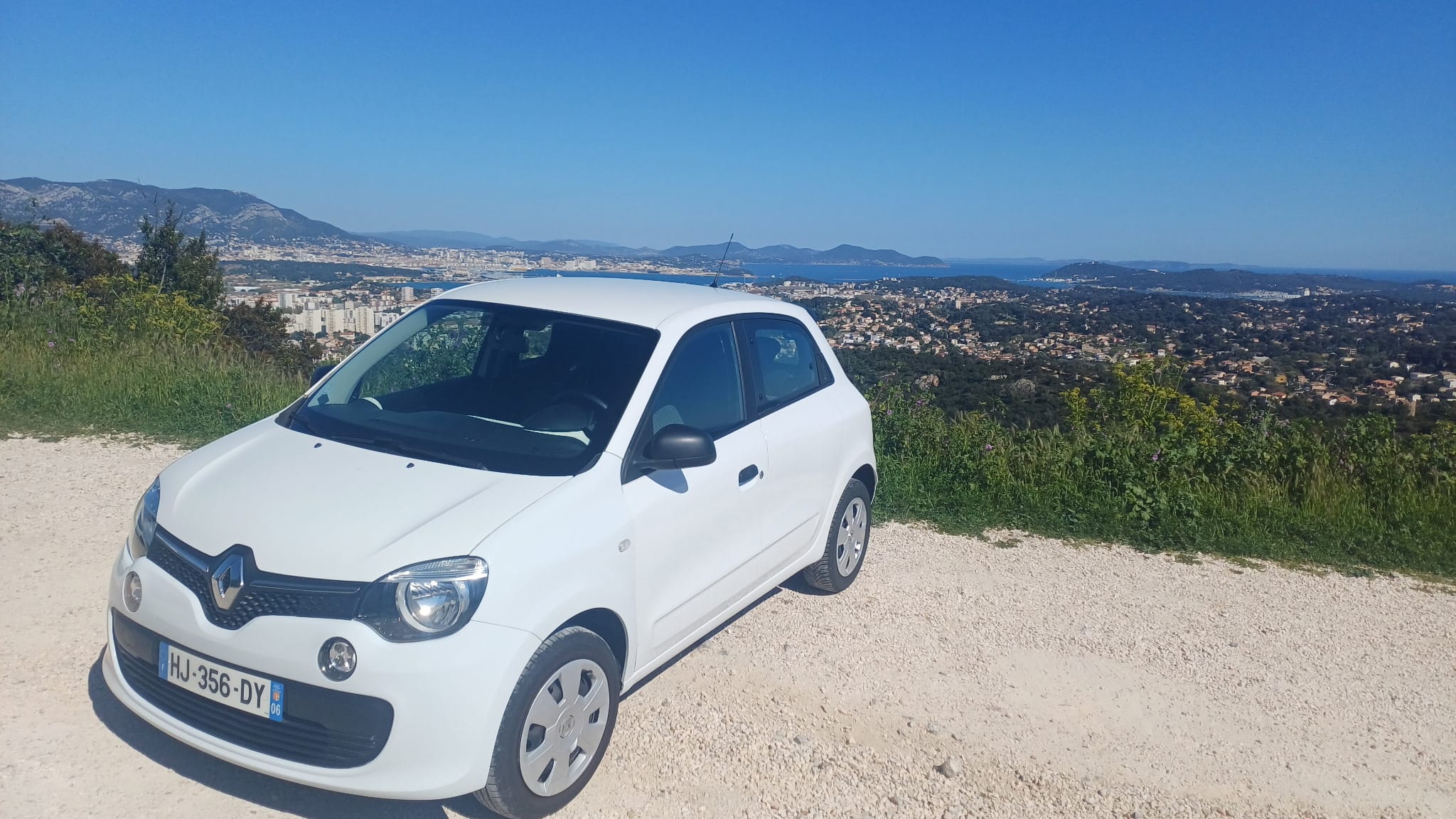 Renault Twingo III avec Autoradio