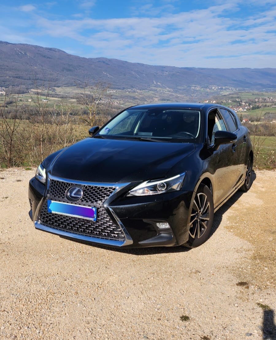 Lexus CT 200h, 2019, Essence 98 / Électrique (hybride), automatique