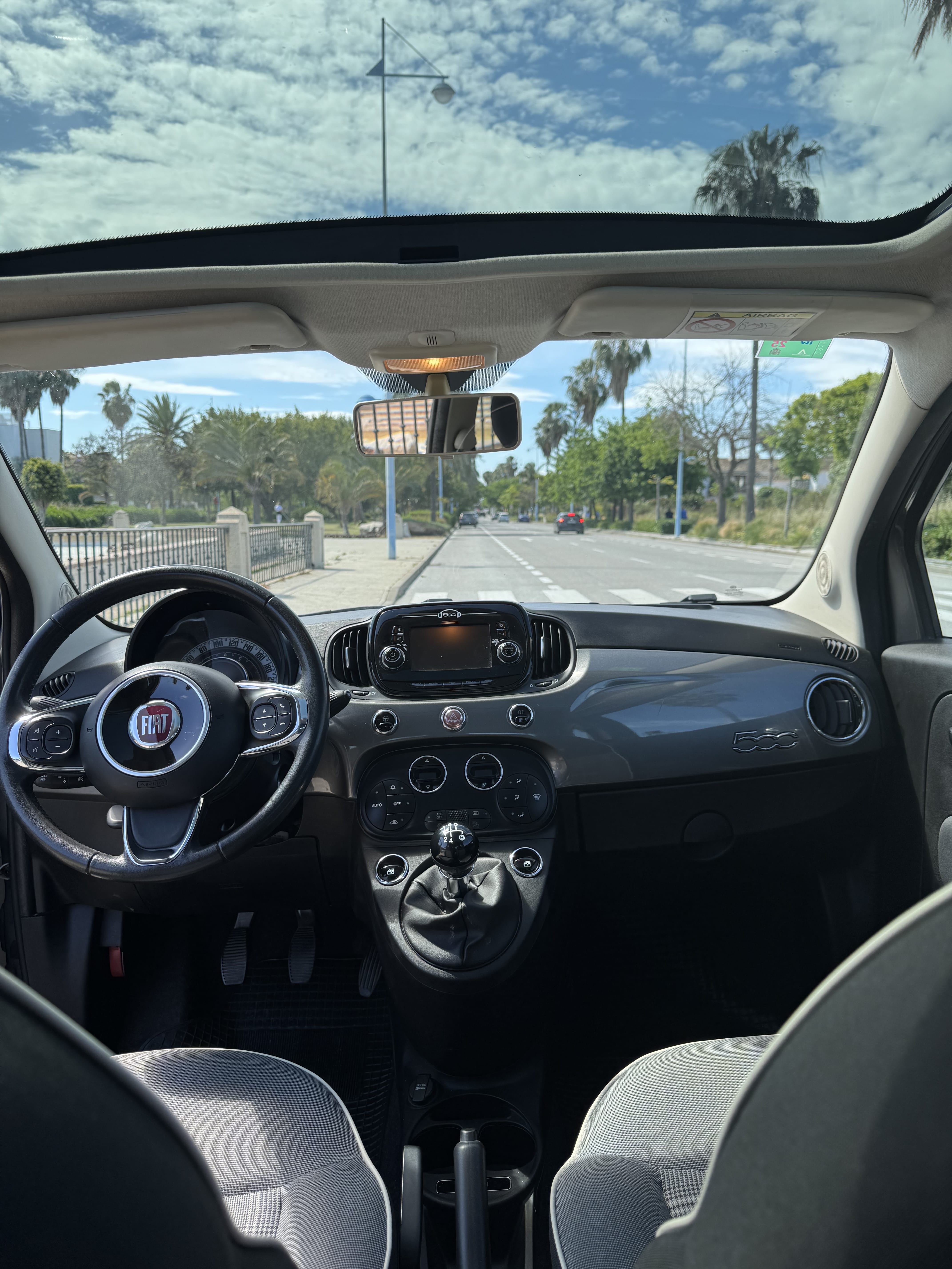 Fiat 500 Lounge con Entrada de Audio/iPod