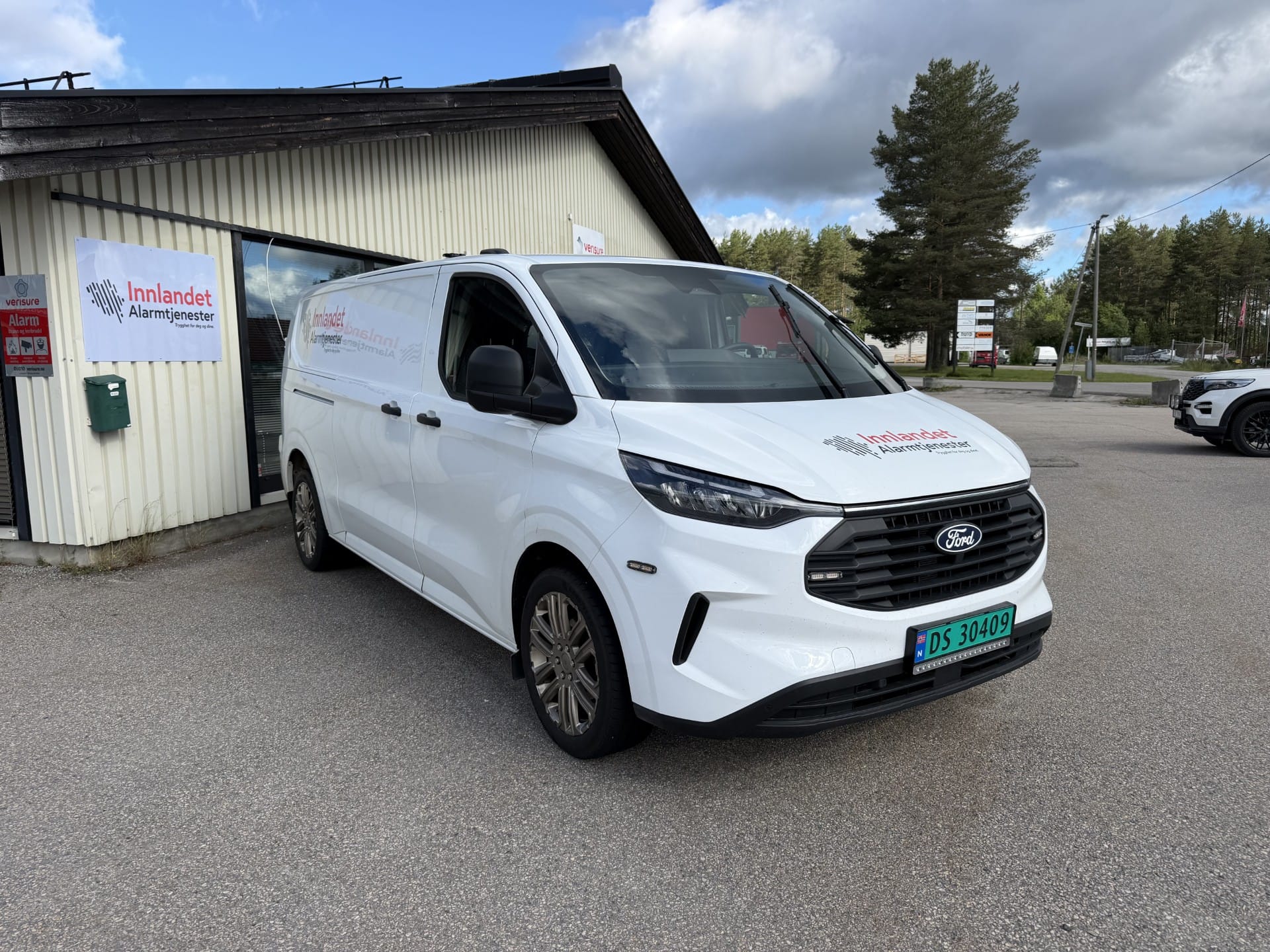 Ford Tourneo Custom, 2024, Diesel, automatisk