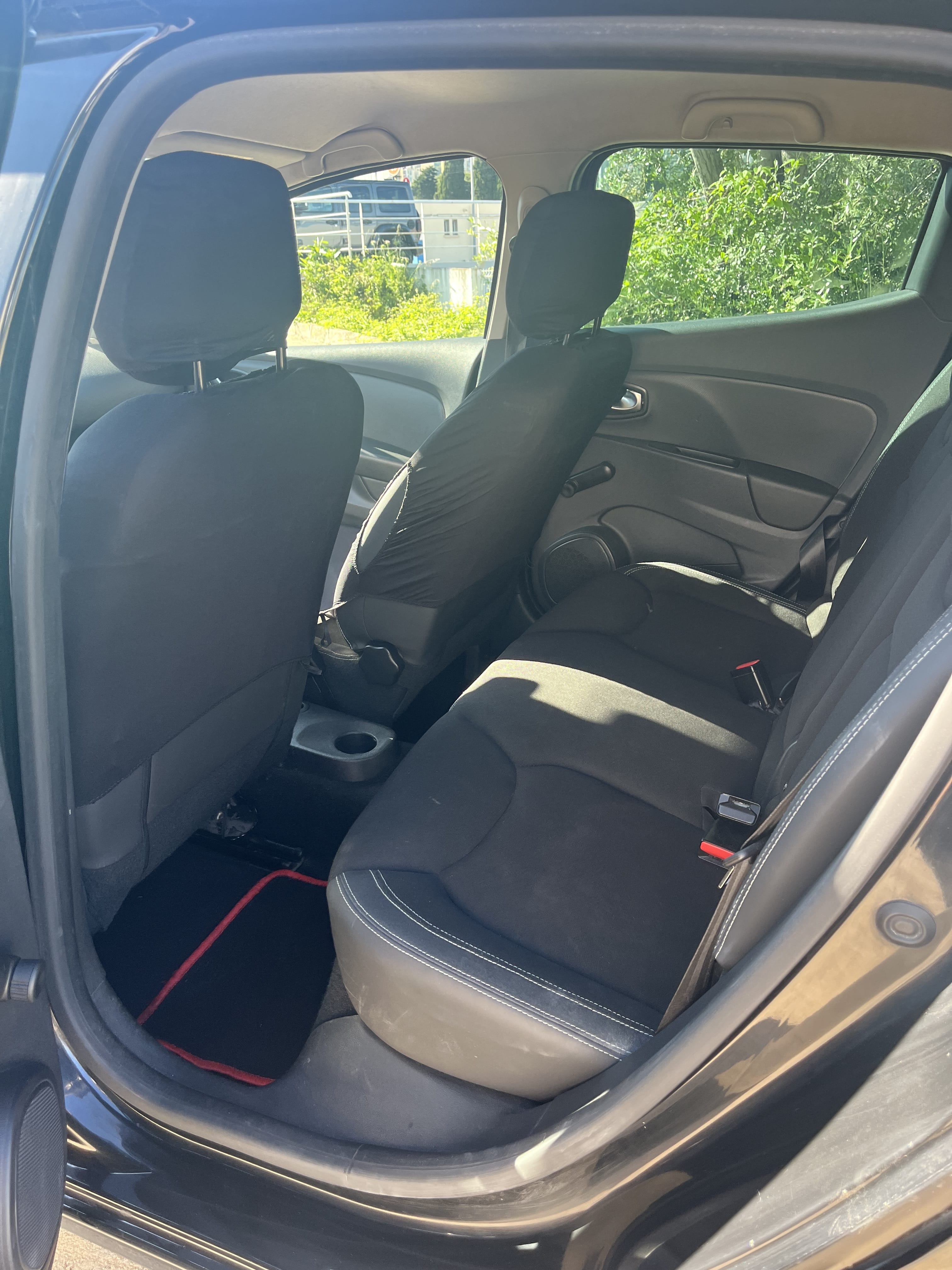 Renault Clio with Baby seat