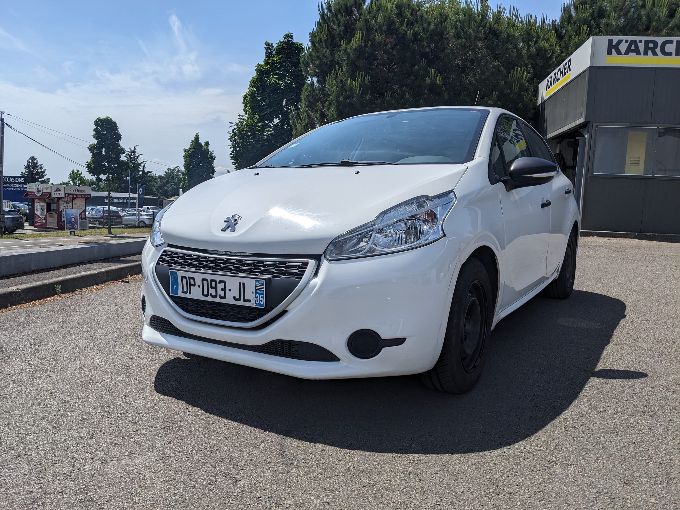 Peugeot 208, 2015, Essence 95
