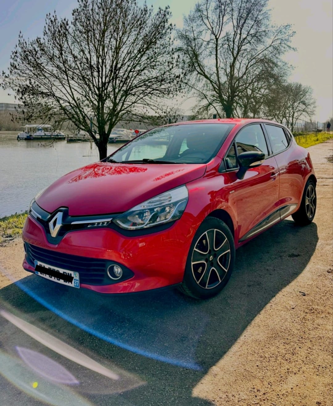 Renault Clio Éco - Gare de Sète à 2min / Clim / Accés autonome, 2015, Essence 95