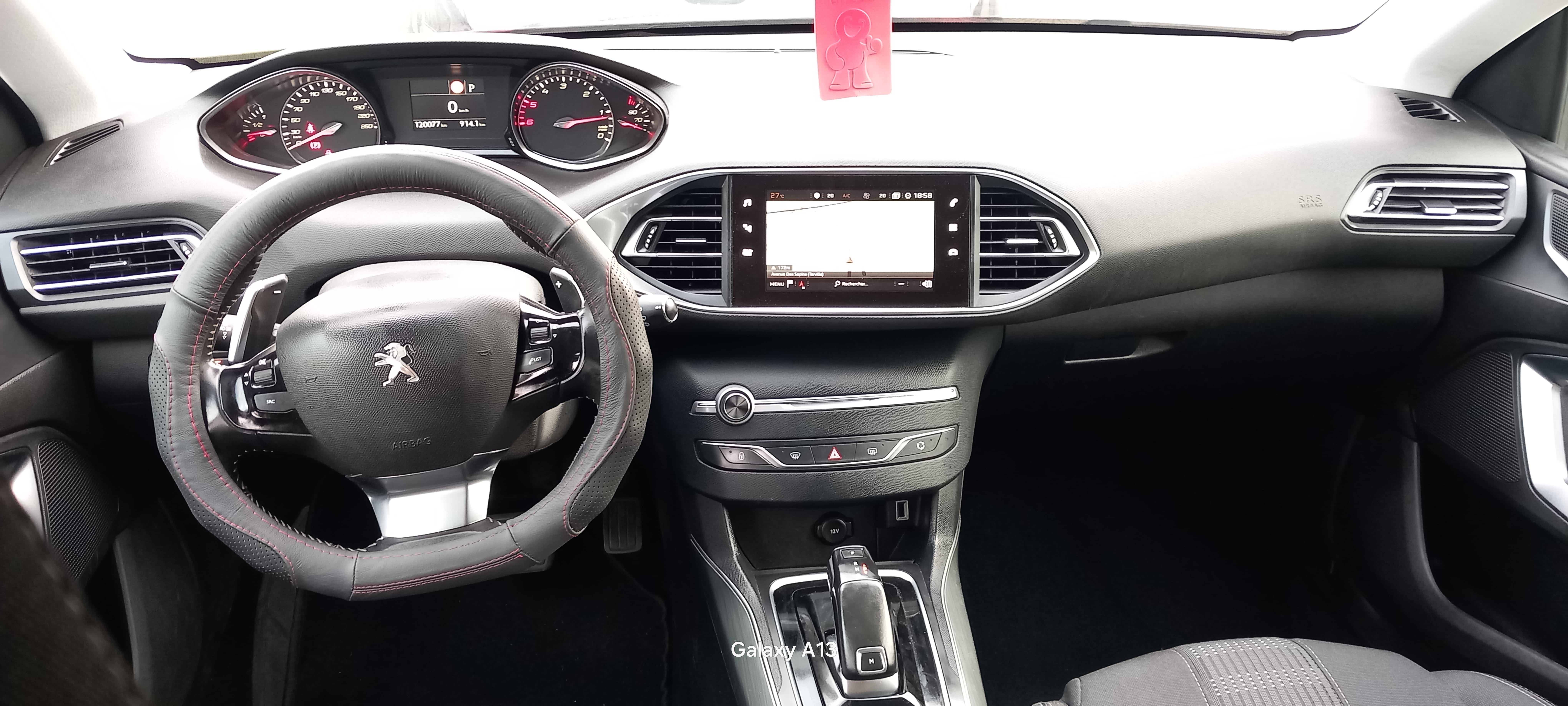 Peugeot 308 avec Entrée audio / iPod