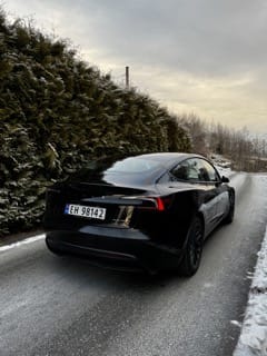 Tesla Model 3 Long Range med Cruisekontroll