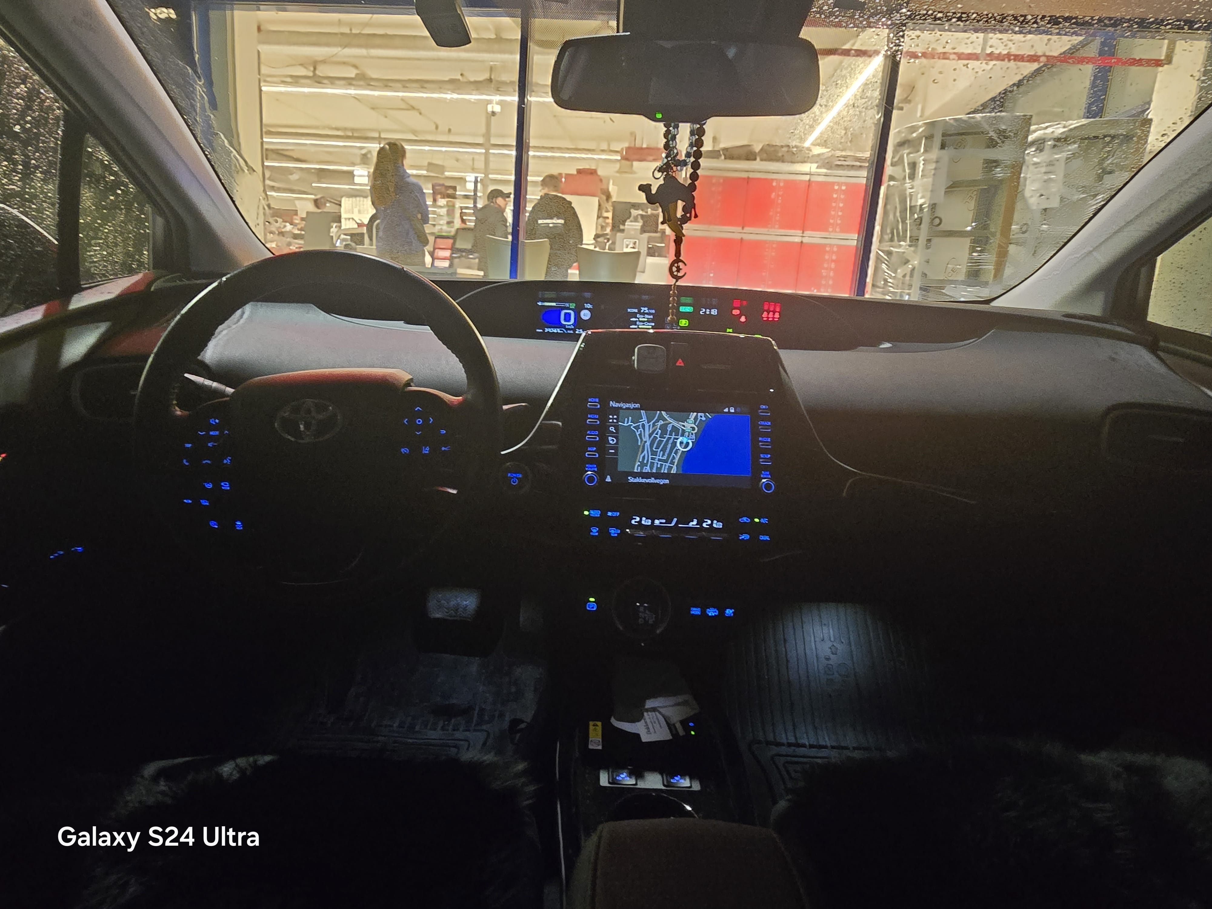 Toyota Prius Plug-in Hybrid Advanced met Cruise control
