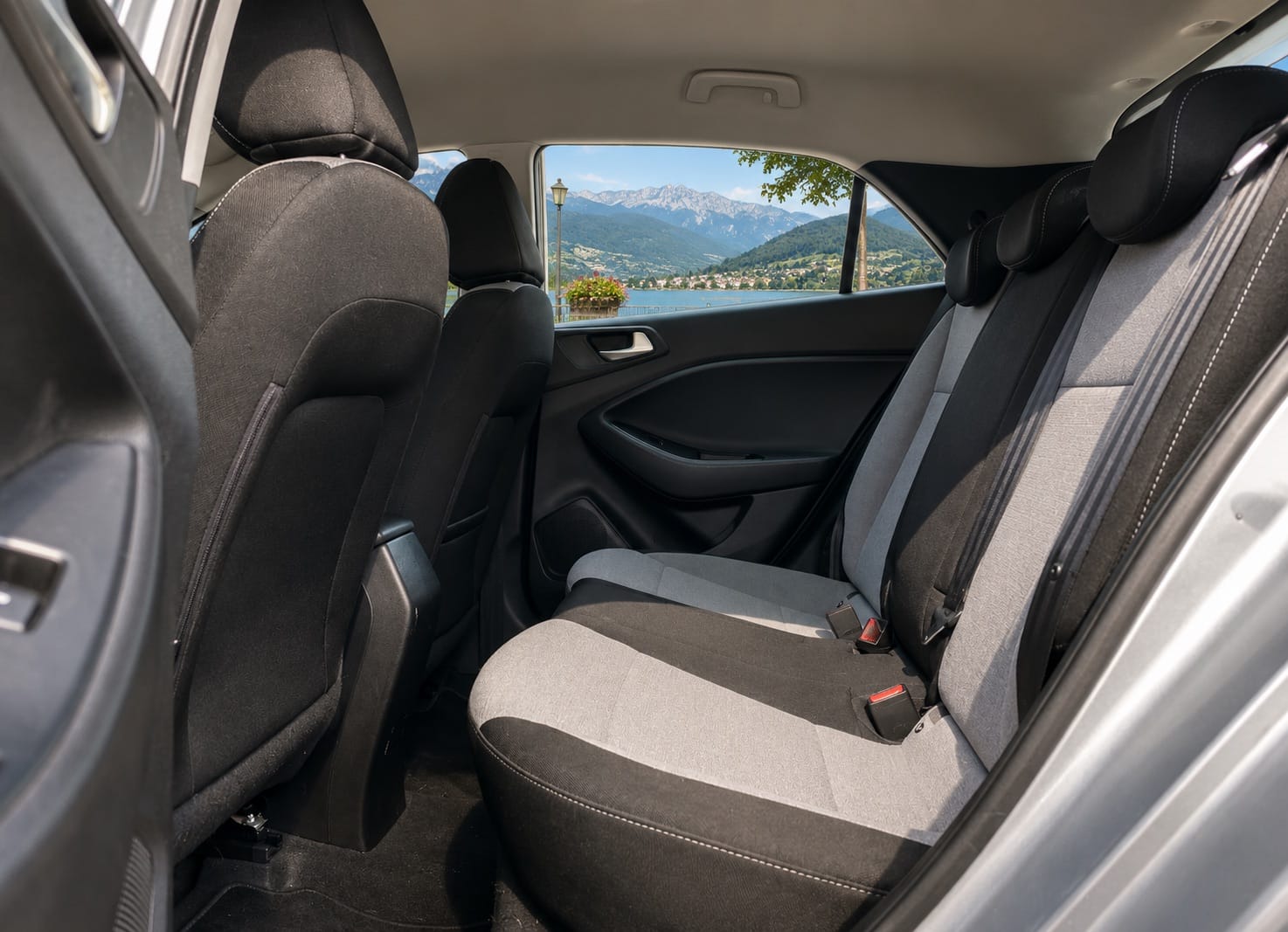 Hyundai i20 avec Autoradio