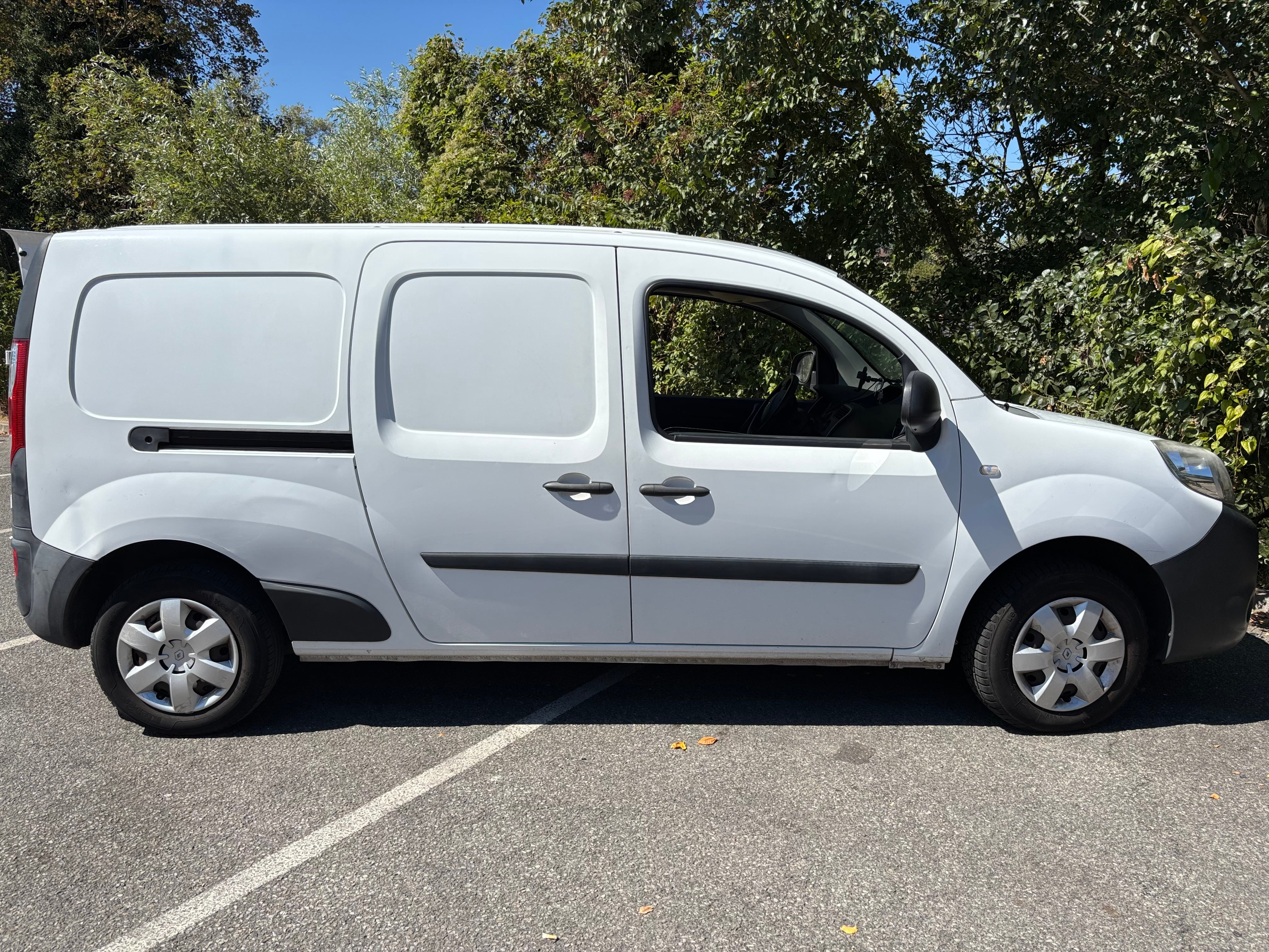 Renault Kangoo Fourgon rallongé, 3 places avec Entrée audio / iPod
