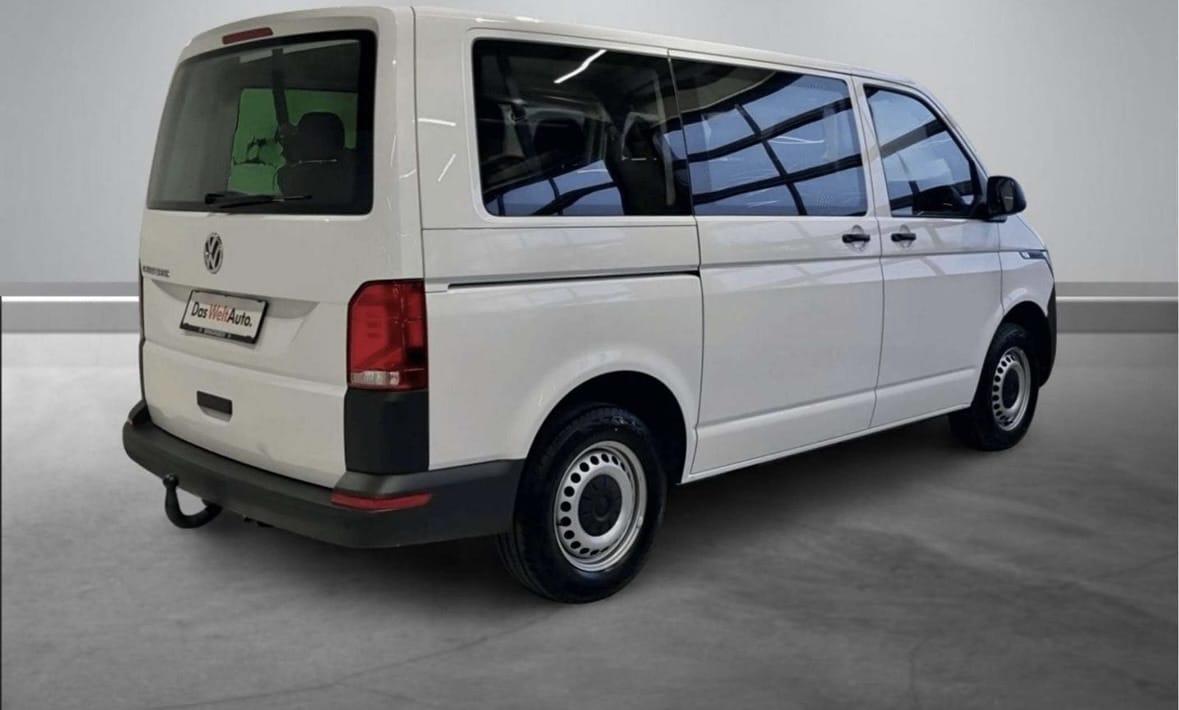 Volkswagen Transporter Kombi mit Klimaanlage