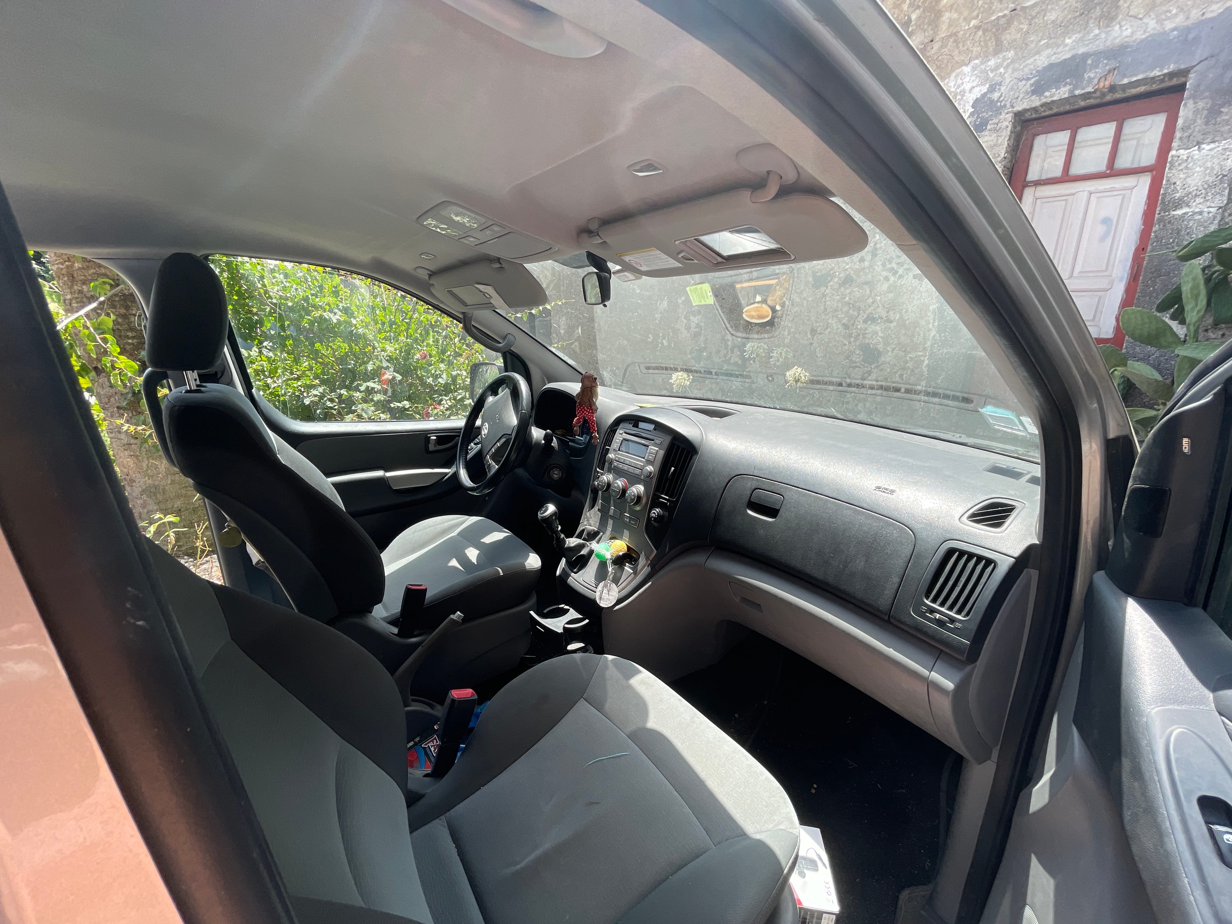 Hyundai H-1 Van
