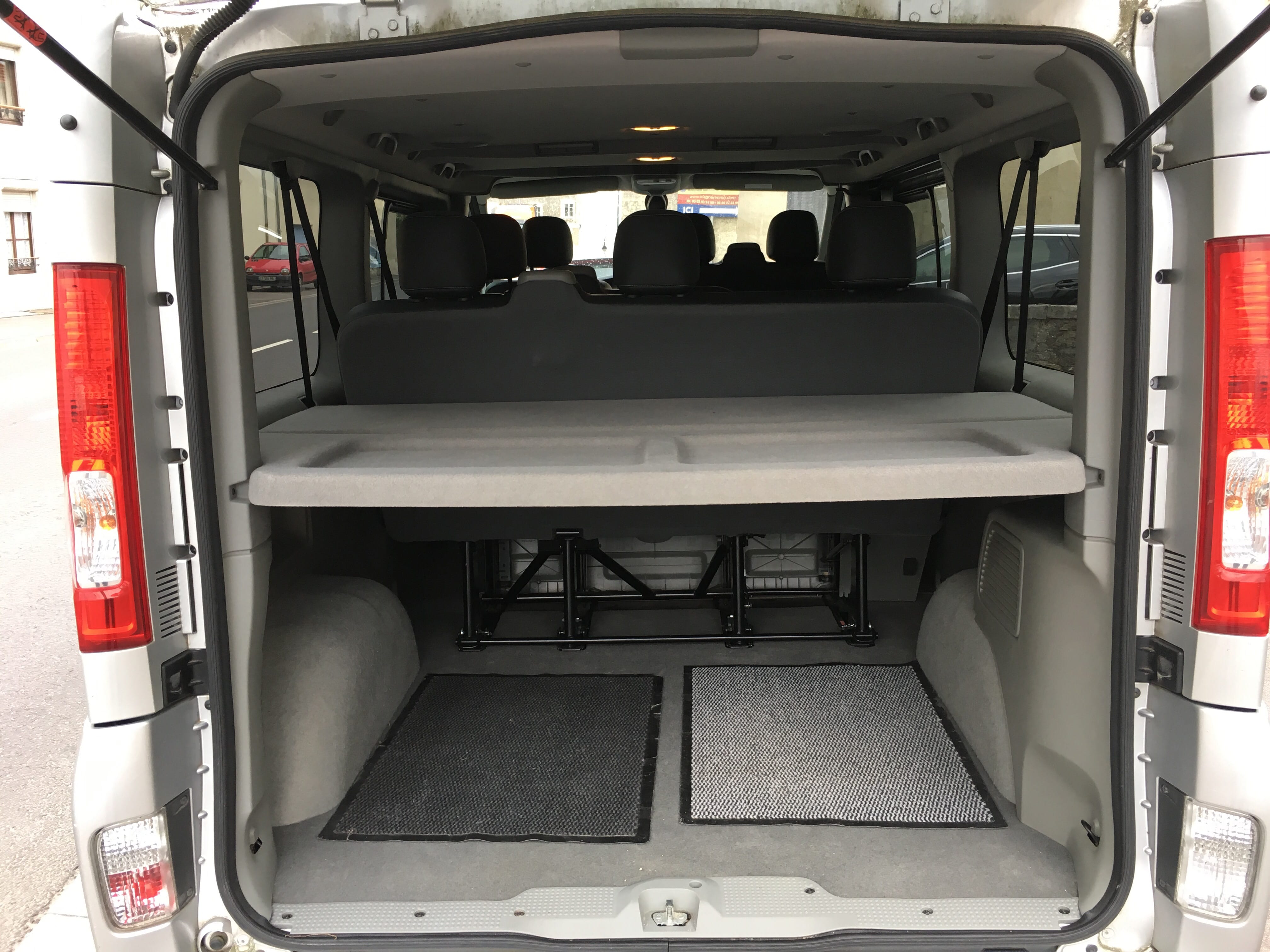 Renault Trafic Passenger 2l DCI 125 Grand exécutive avec Entrée audio / iPod