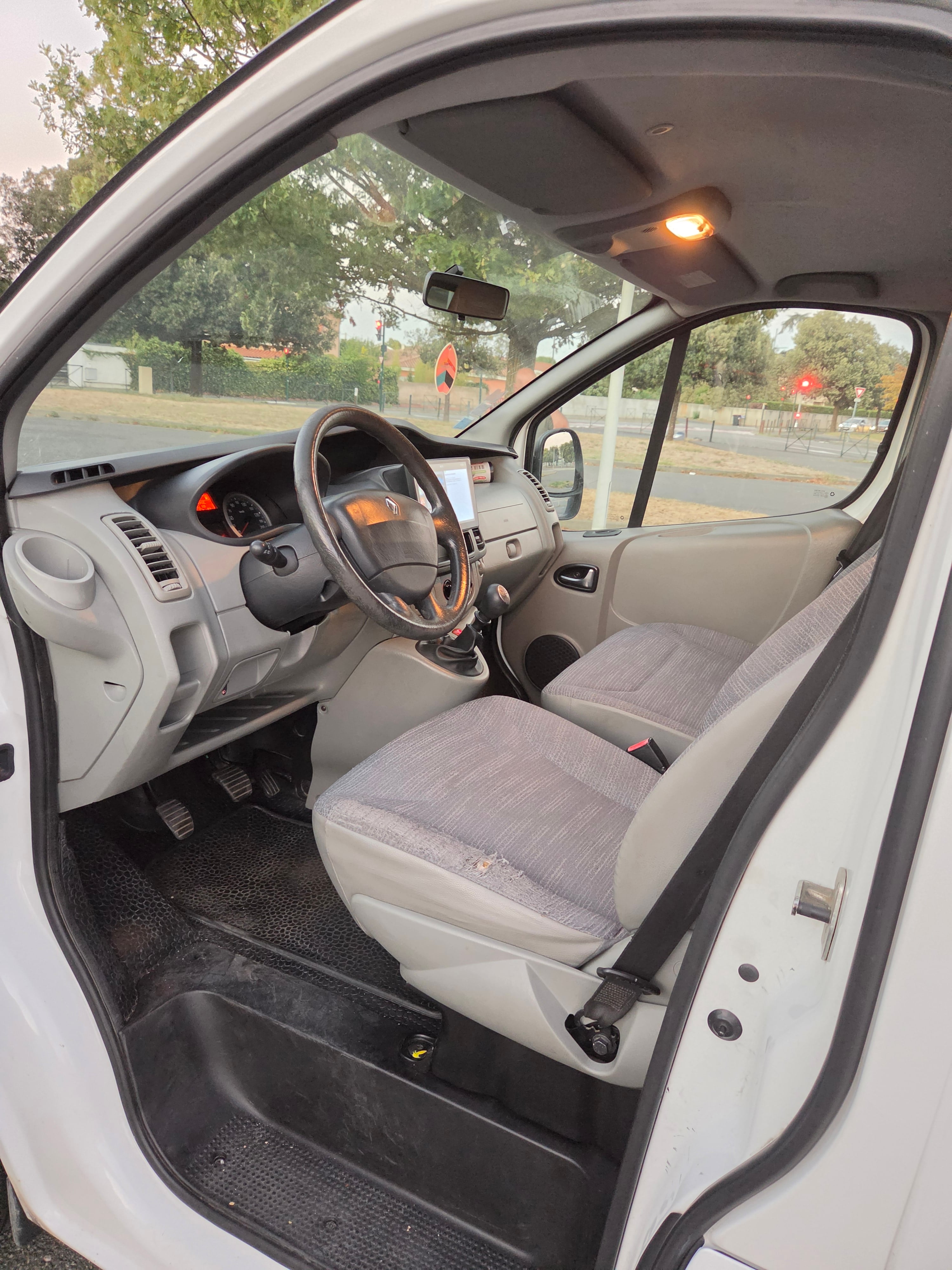 Renault Trafic Passenger 2.0 dci 115 cv avec Audio Bluetooth