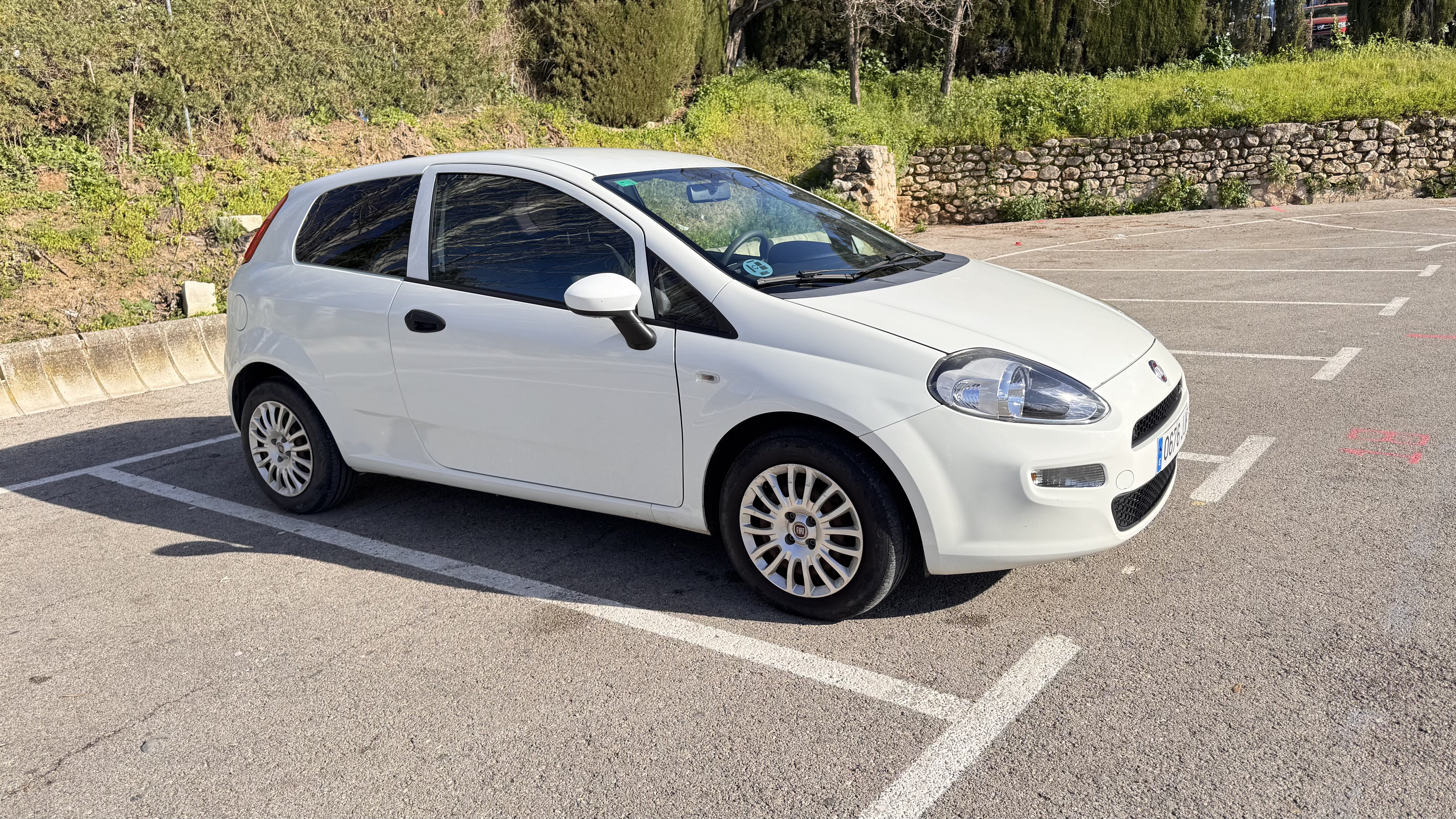Fiat Punto Gasolina con Aire acondicionado