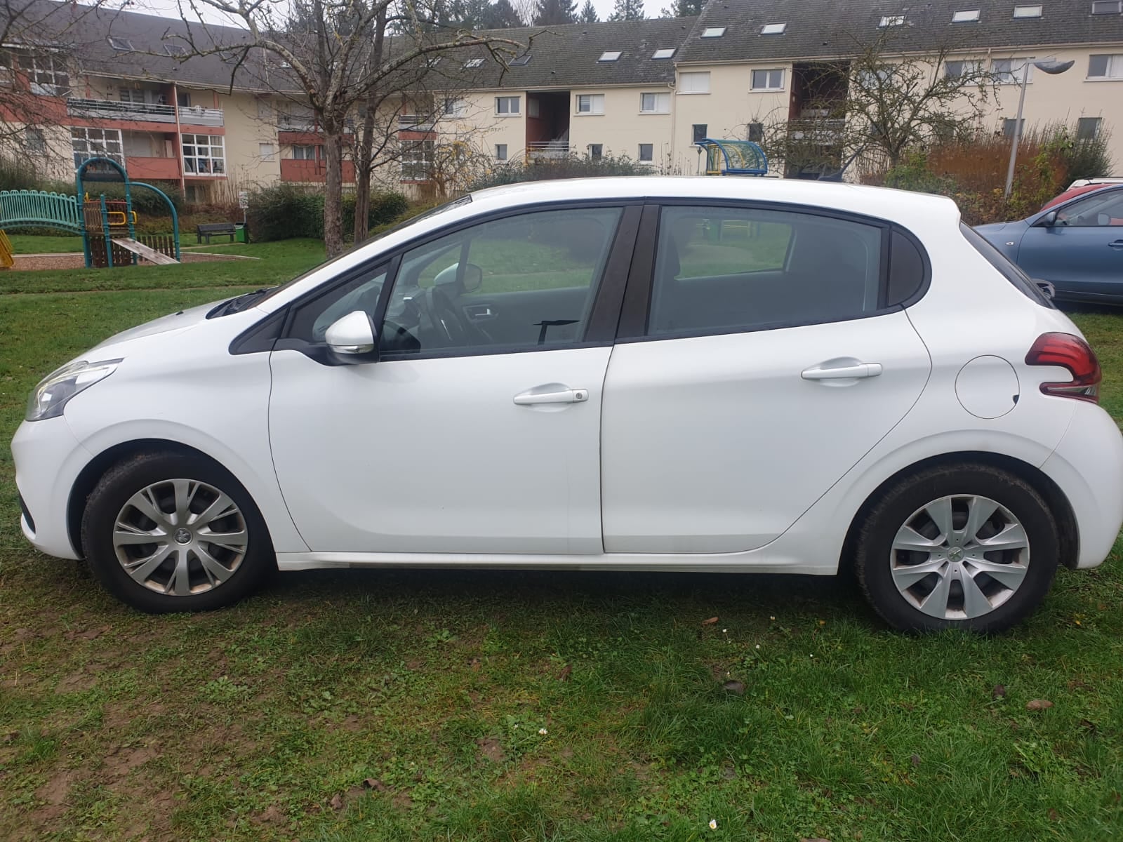 Peugeot 208 avec Climatisation