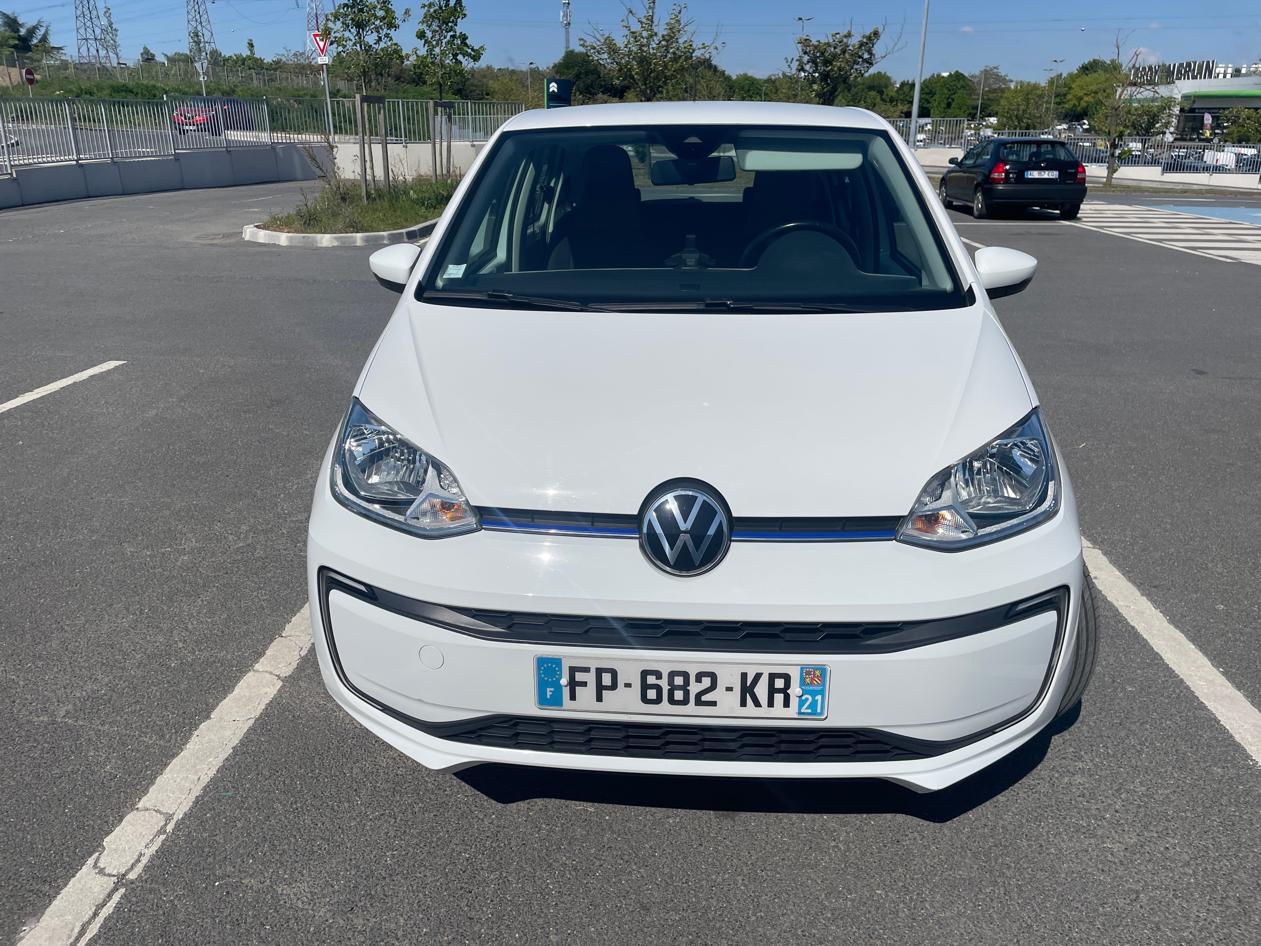 Volkswagen e-Up ! avec Siège bébé
