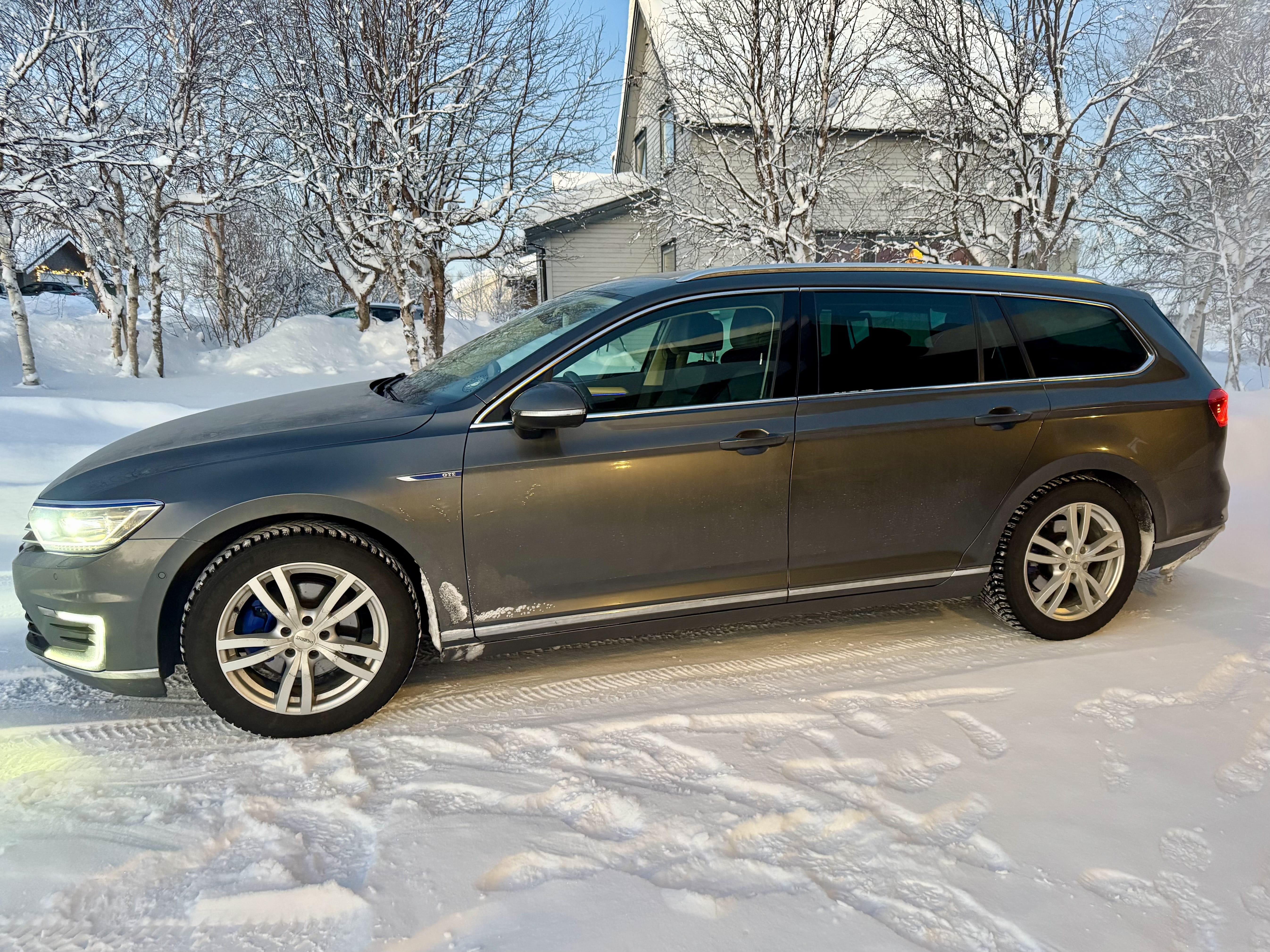 Volkswagen Passat GTE Hybrid med Aircondition