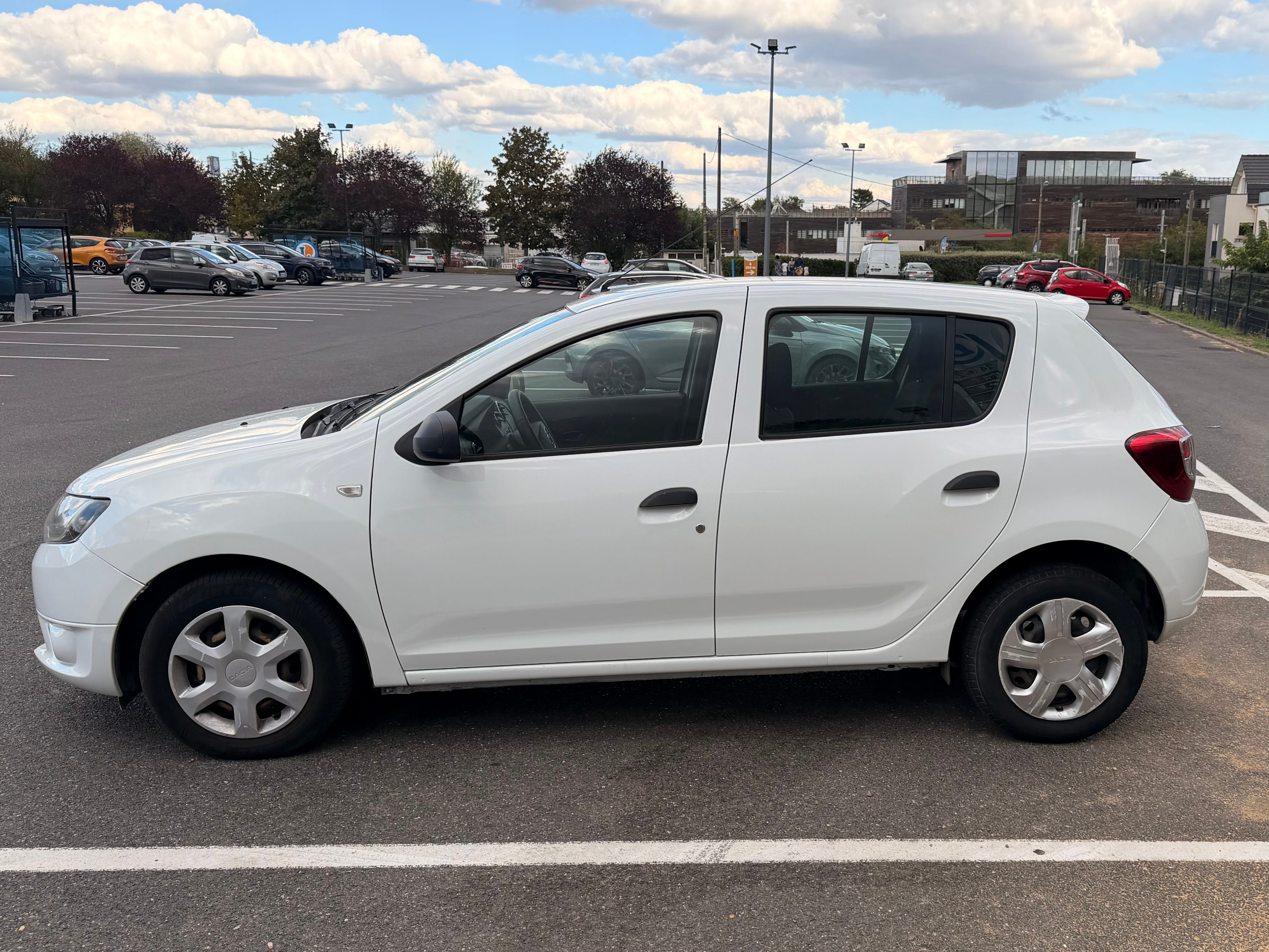 Dacia Sandero avec Climatisation