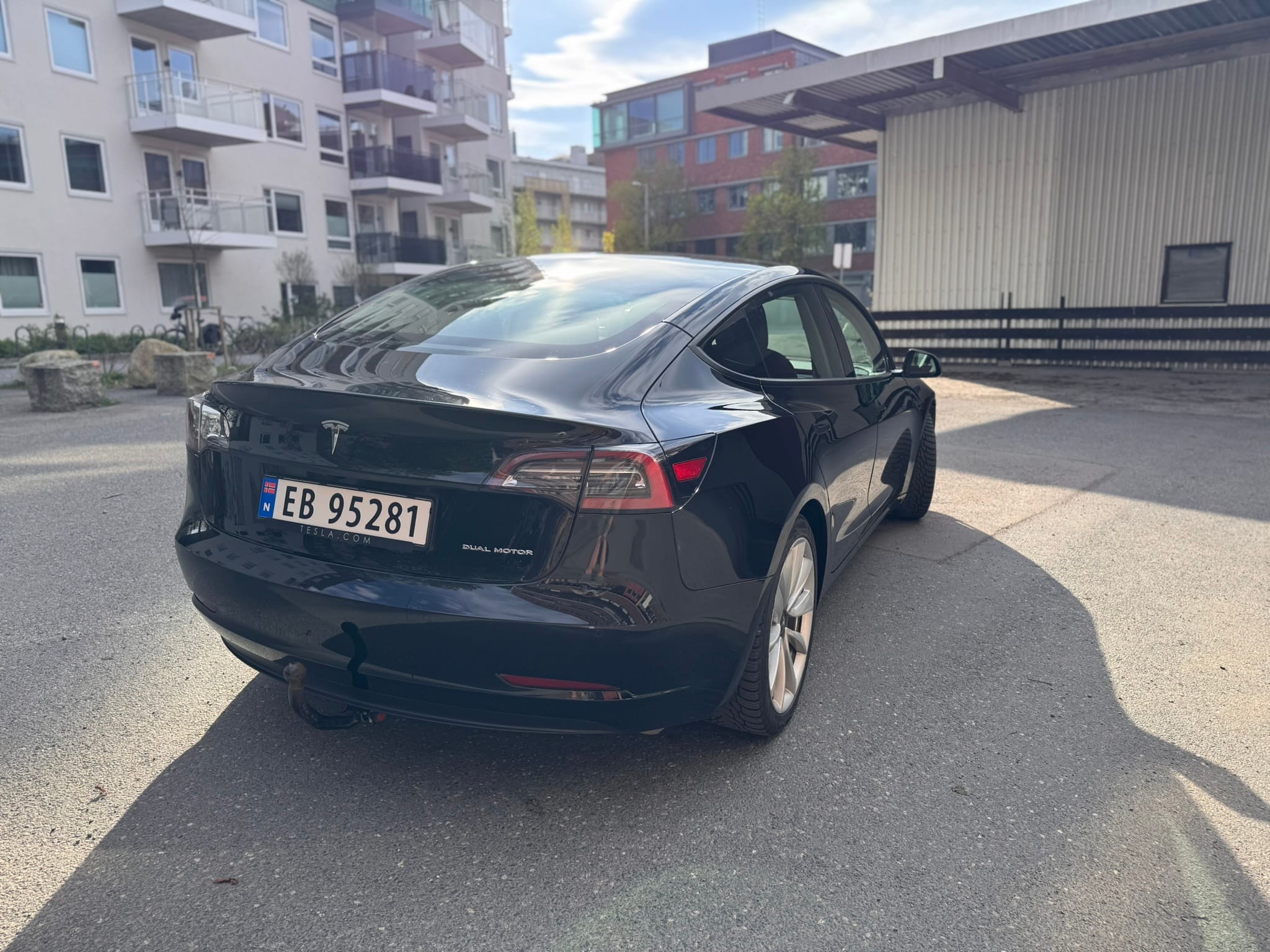 Tesla Model 3 Long Range med GPS