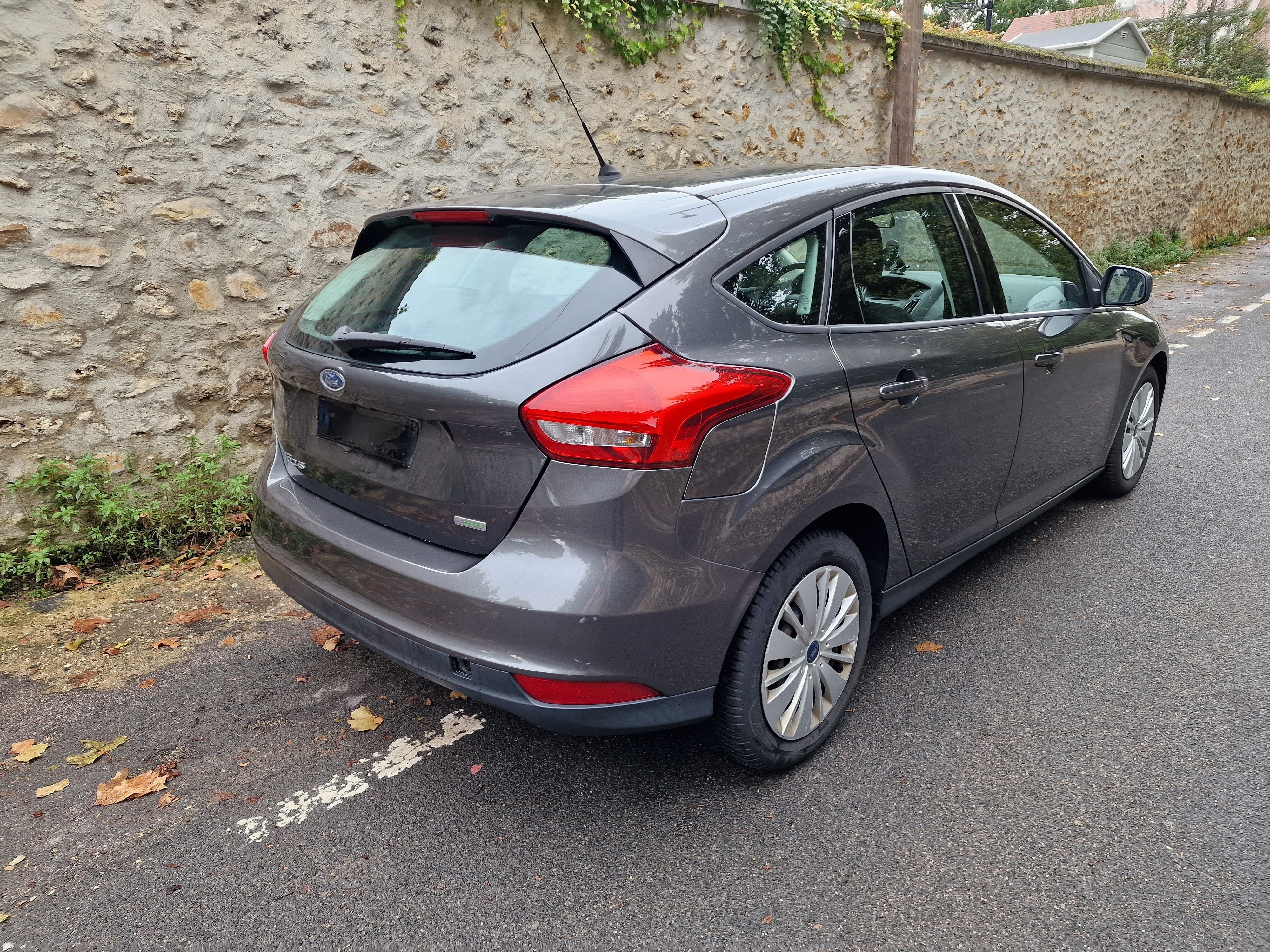 Ford Focus avec Entrée audio / iPod