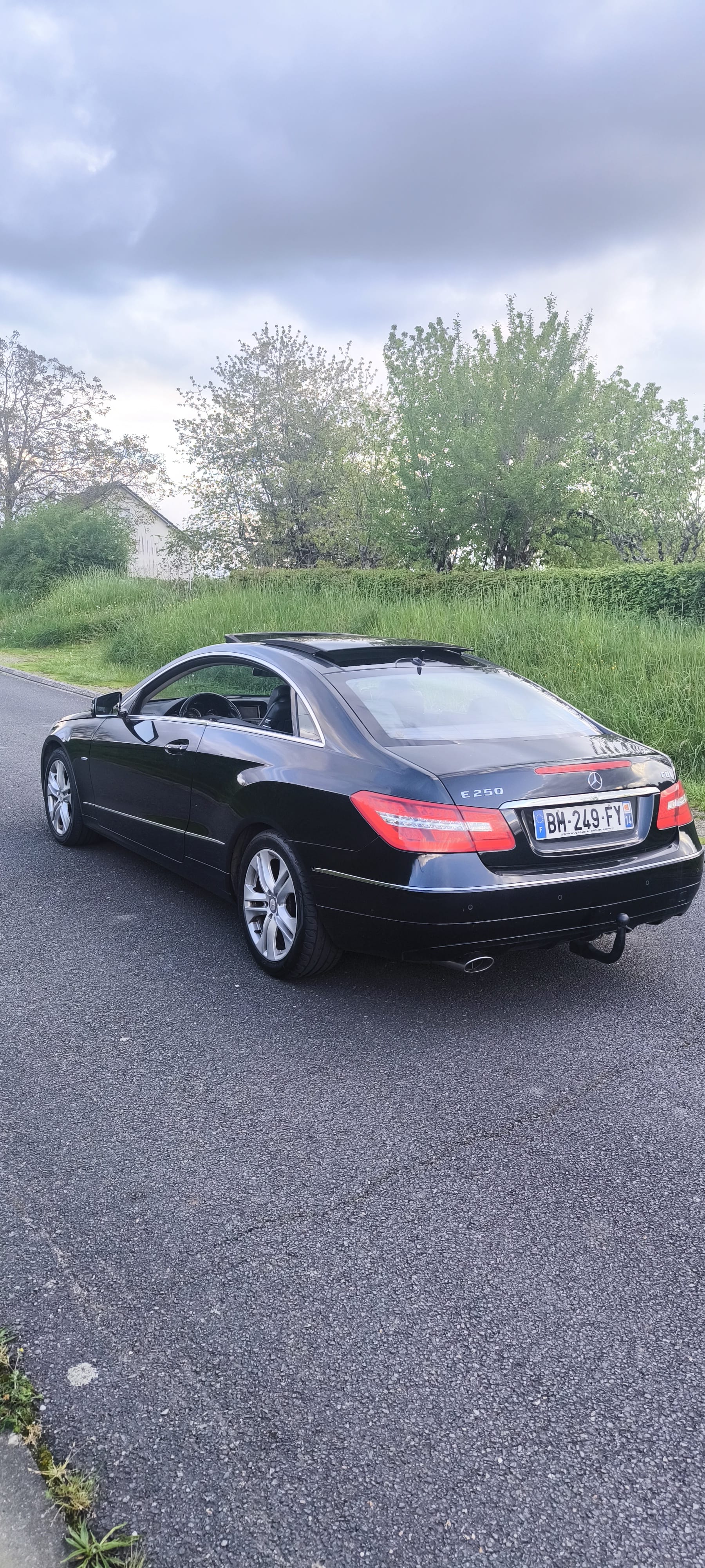 Mercedes-Benz Classe E Coupé avec Climatisation