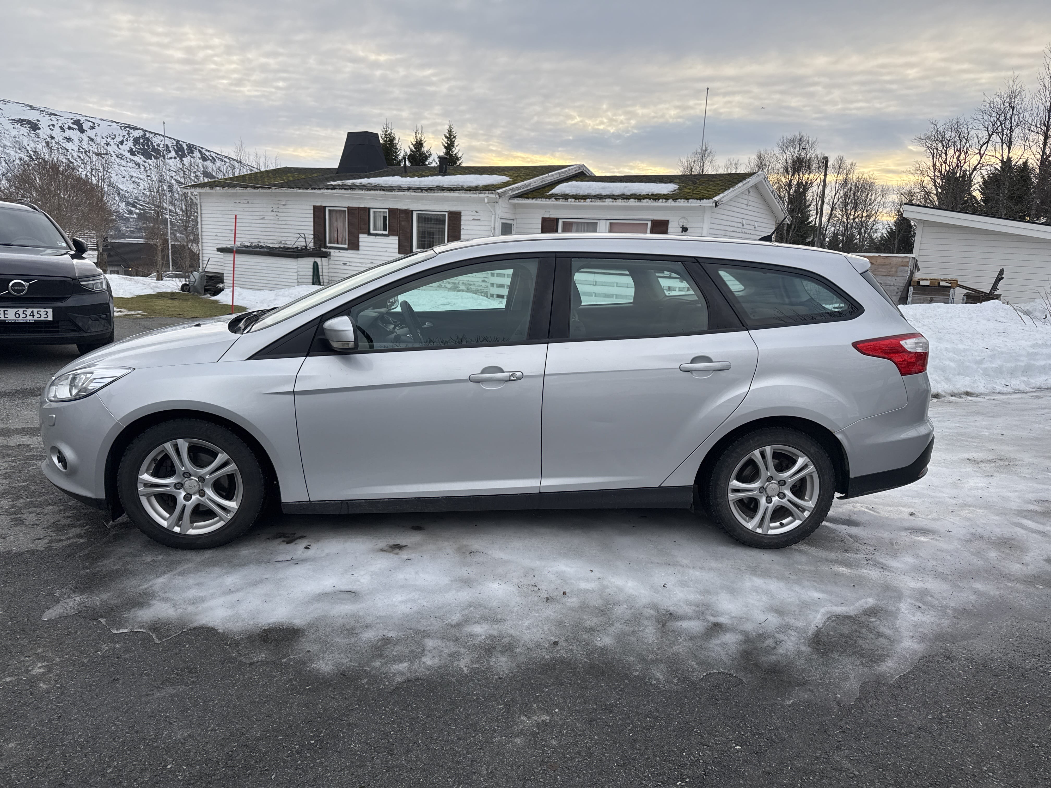 Ford Focus SW lll Turnier 1,6 TDCi Stv avec Climatisation