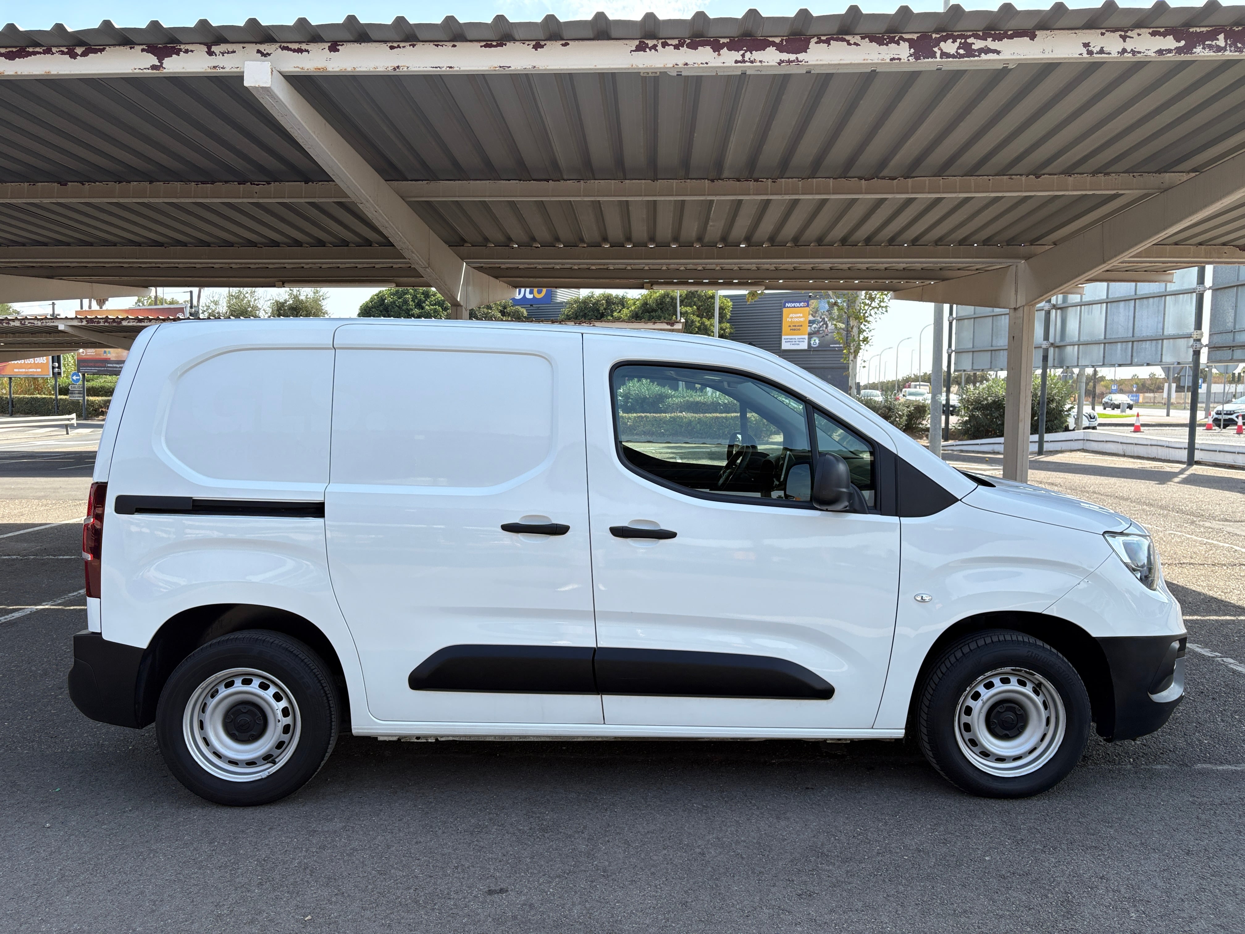 Opel Combo con Control de velocidad