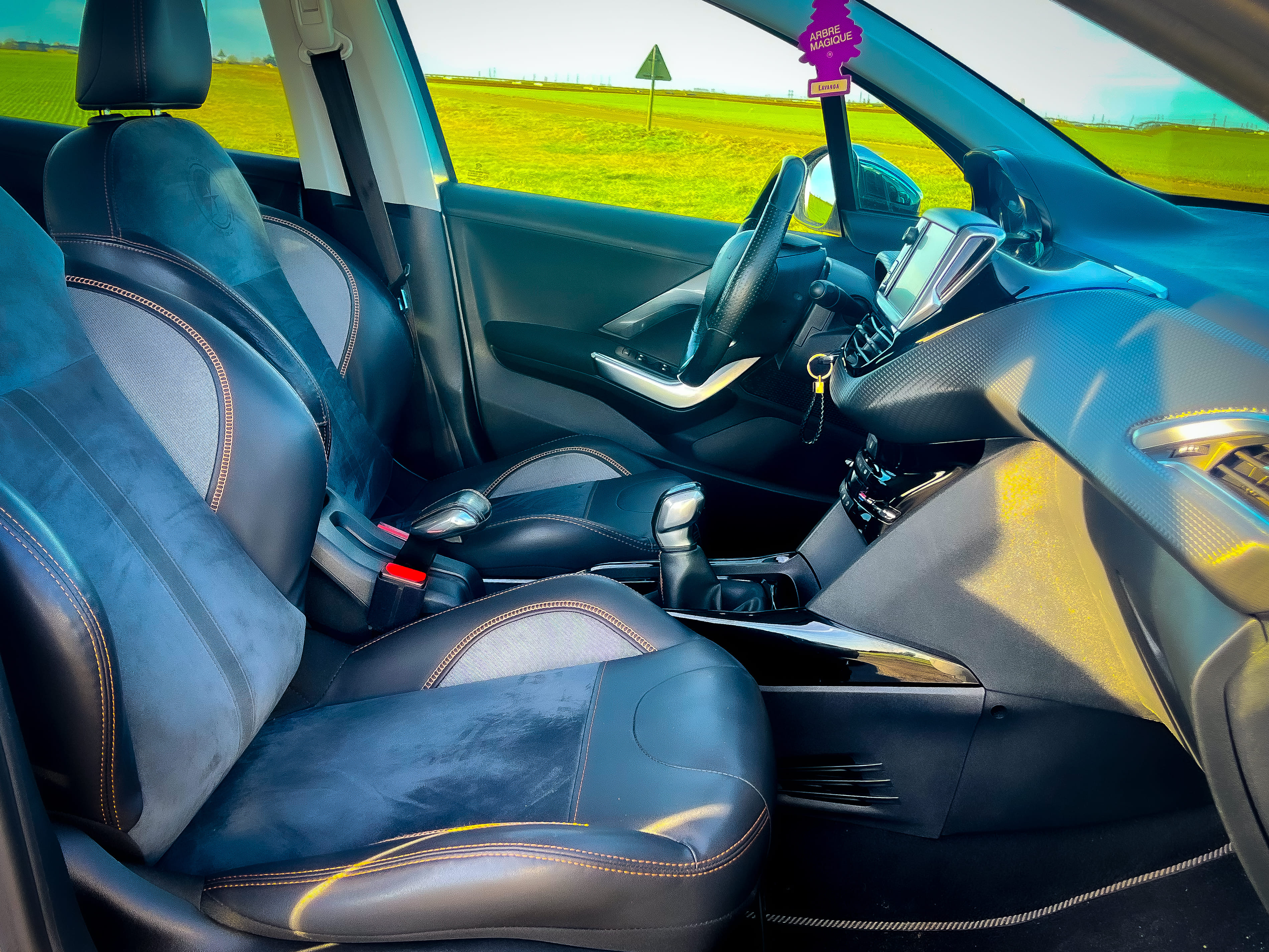 Peugeot 2008 avec Siège bébé