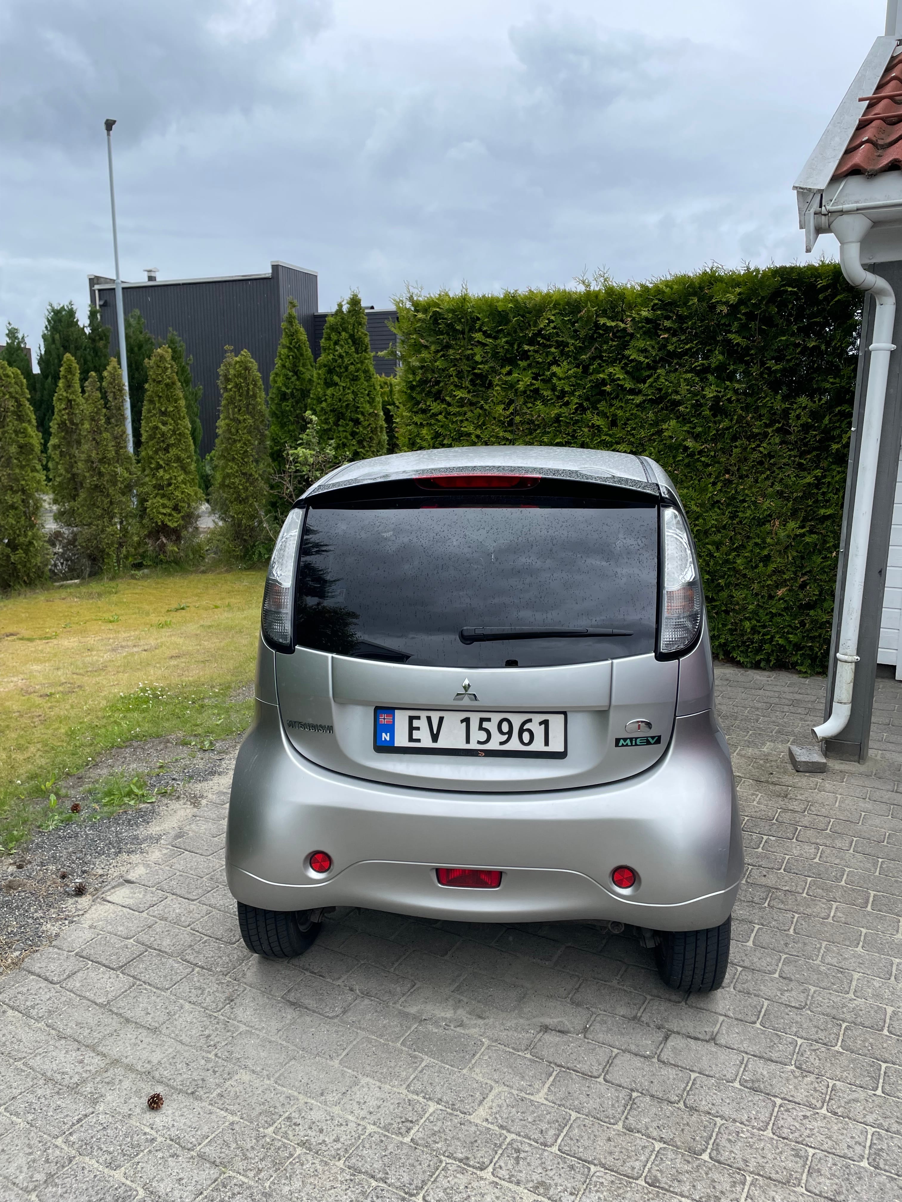 Mitsubishi i-Miev med Bluetooth audio