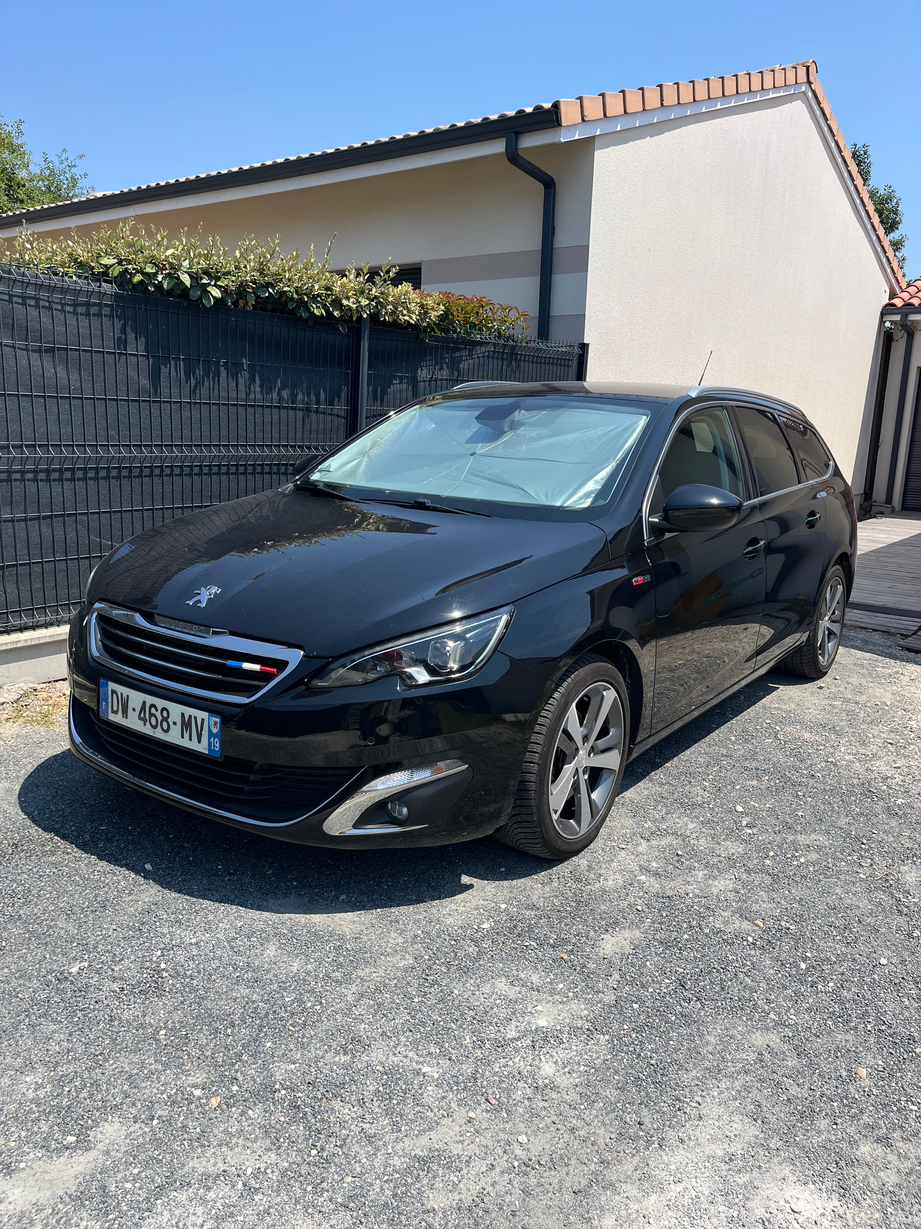 Peugeot 308 SW 130 ch essence, 2015, Essence 95