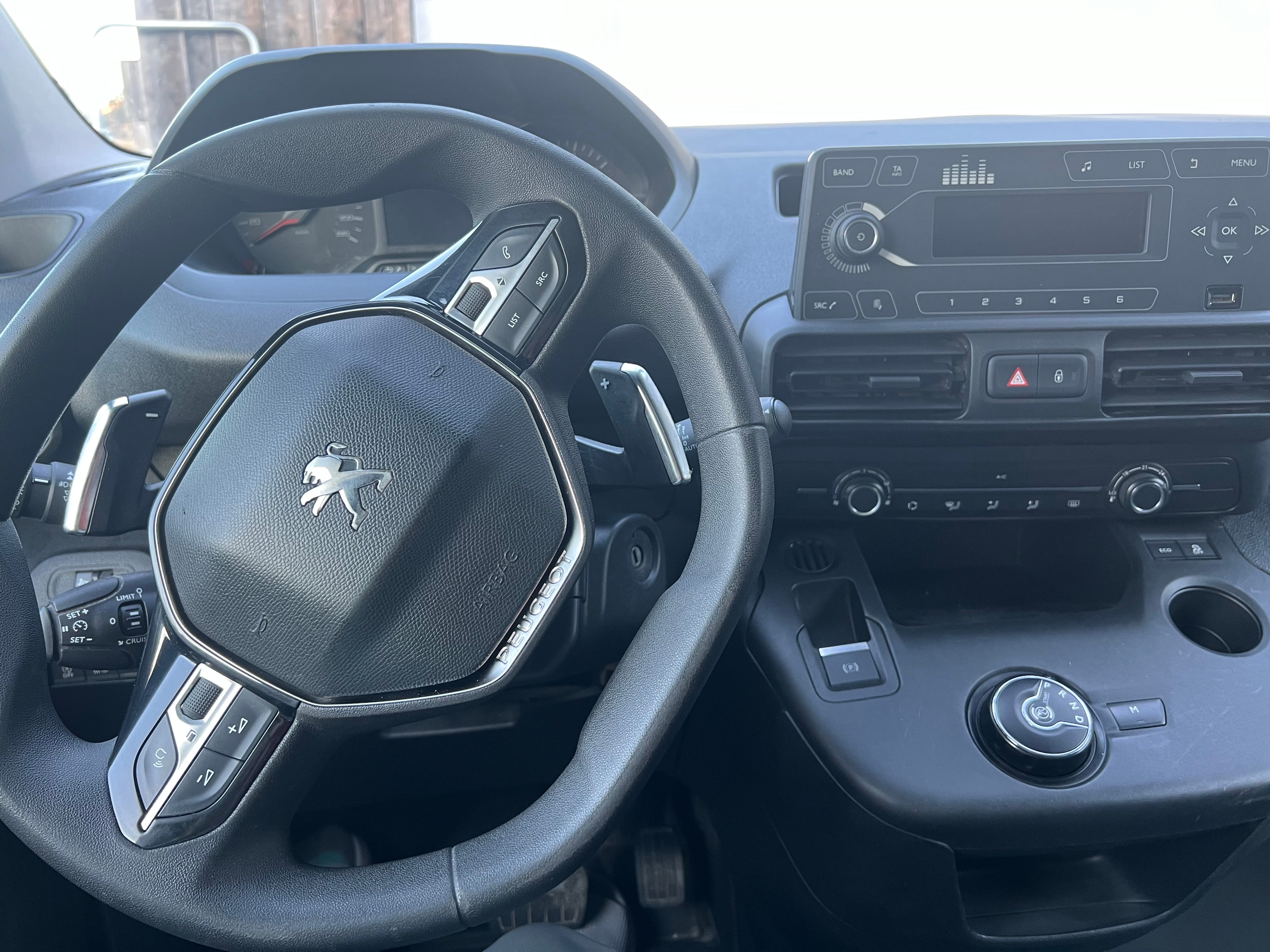 Peugeot Partner Varebil med Bluetooth audio