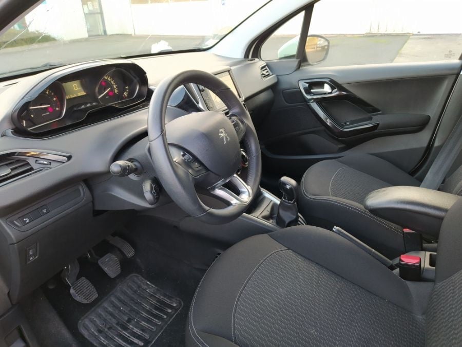 Peugeot 208 Société avec Régulateur de vitesse