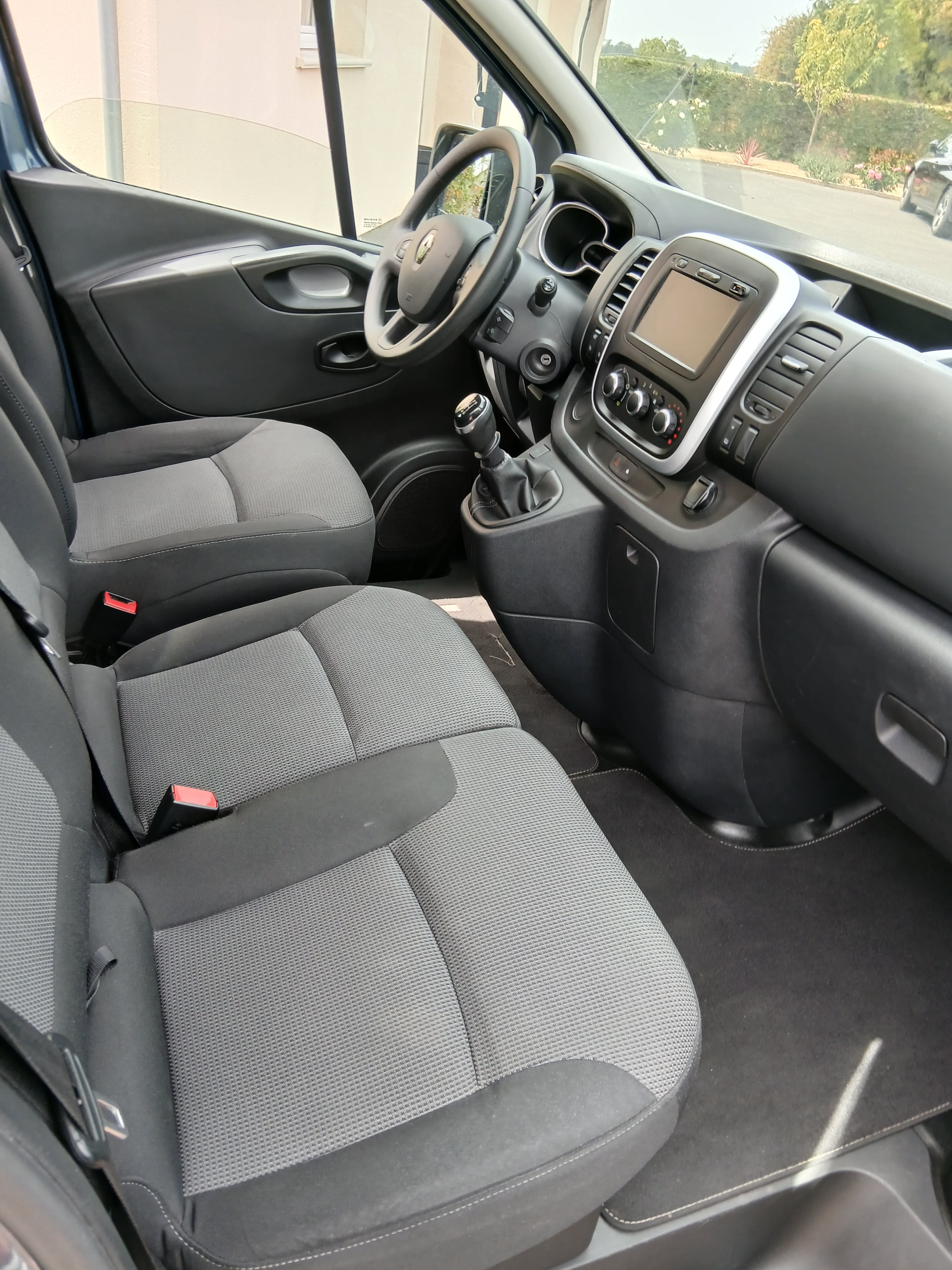Renault Trafic Passenger avec GPS