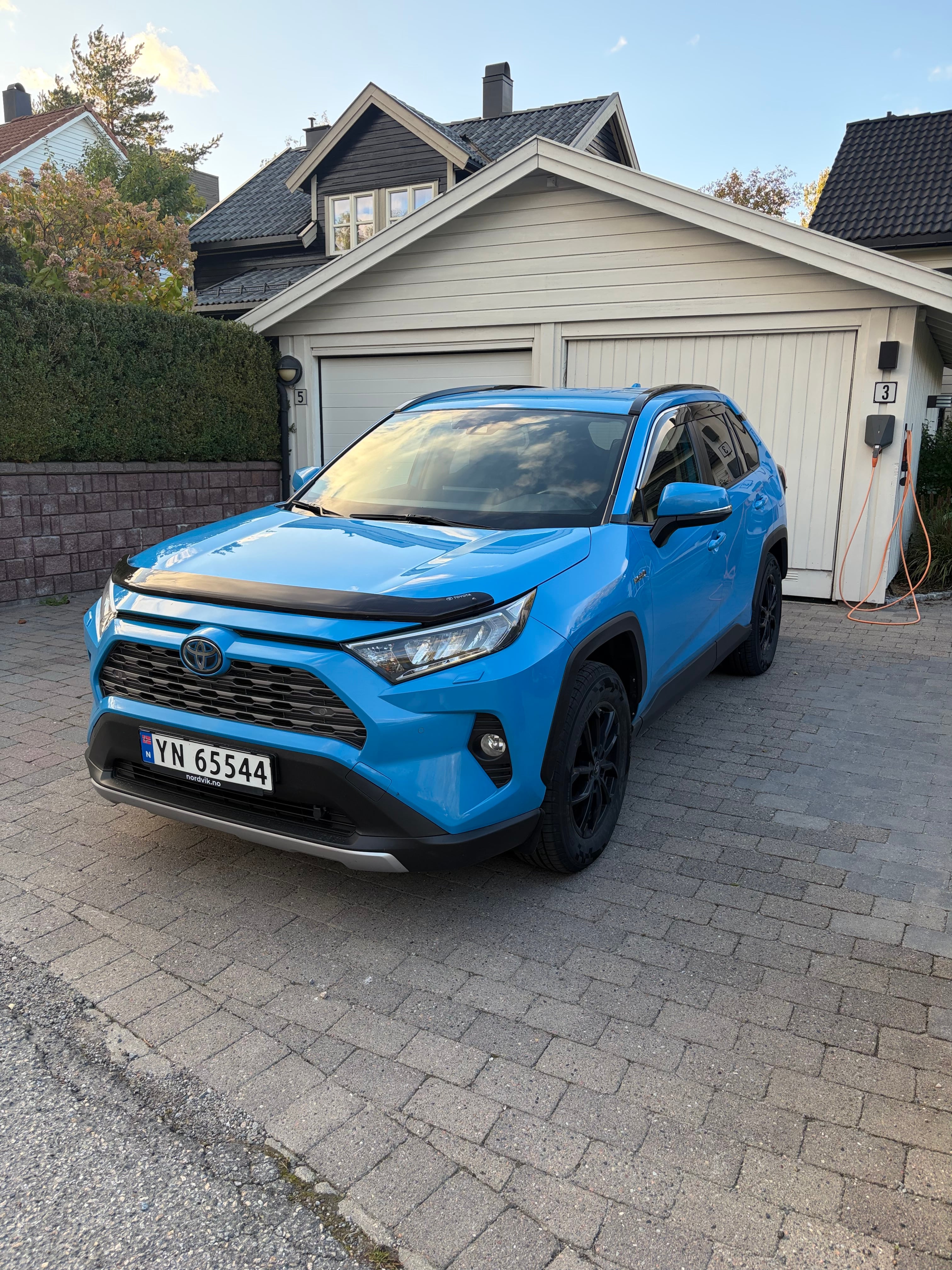 Toyota Rav4 Hybrid 2.5 Bensin Hybrid Automatgir AWD, 2021, Blyfri 95, automatisk