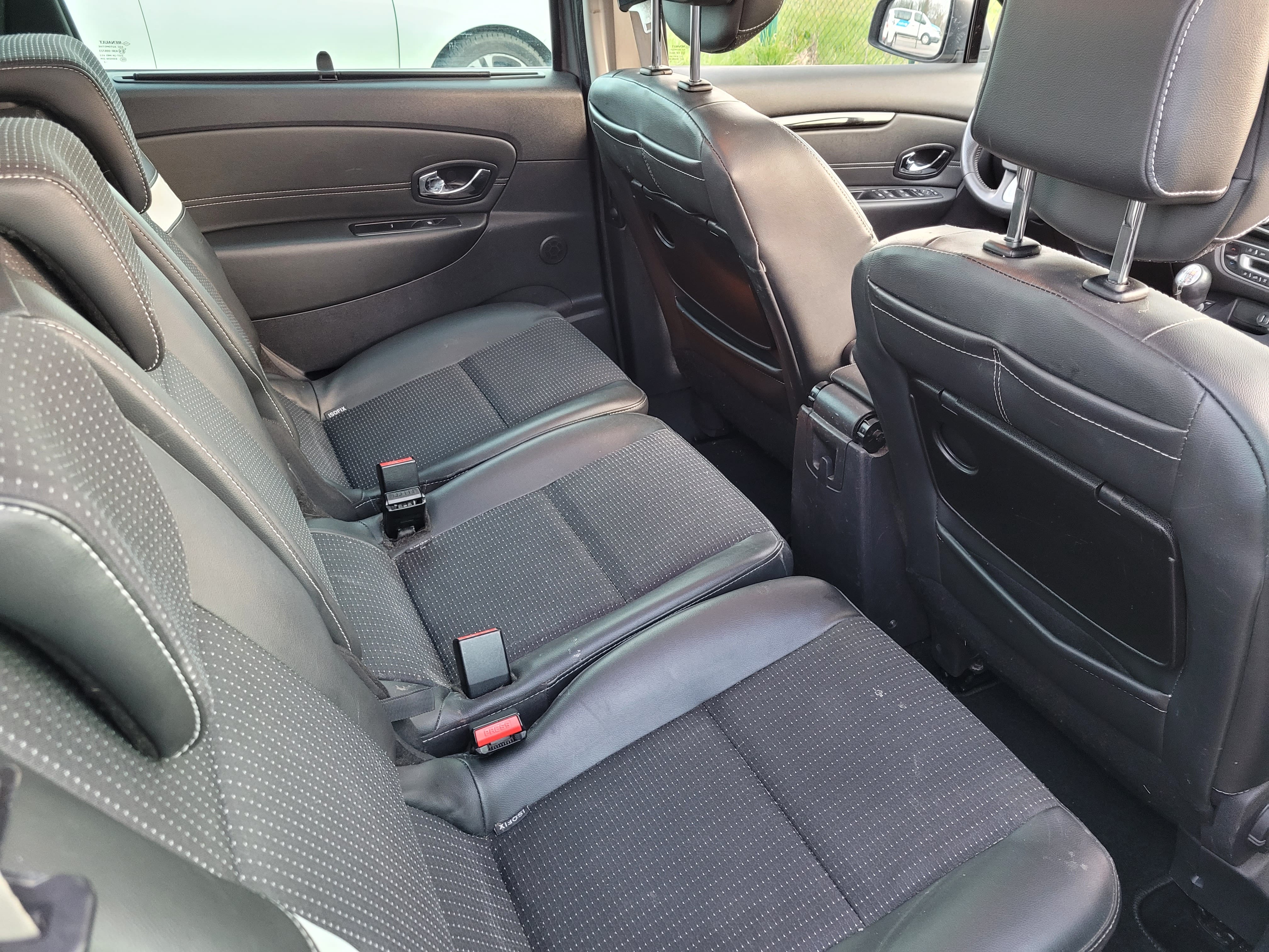 Renault Scenic 1.9 DCI 130 avec Siège bébé