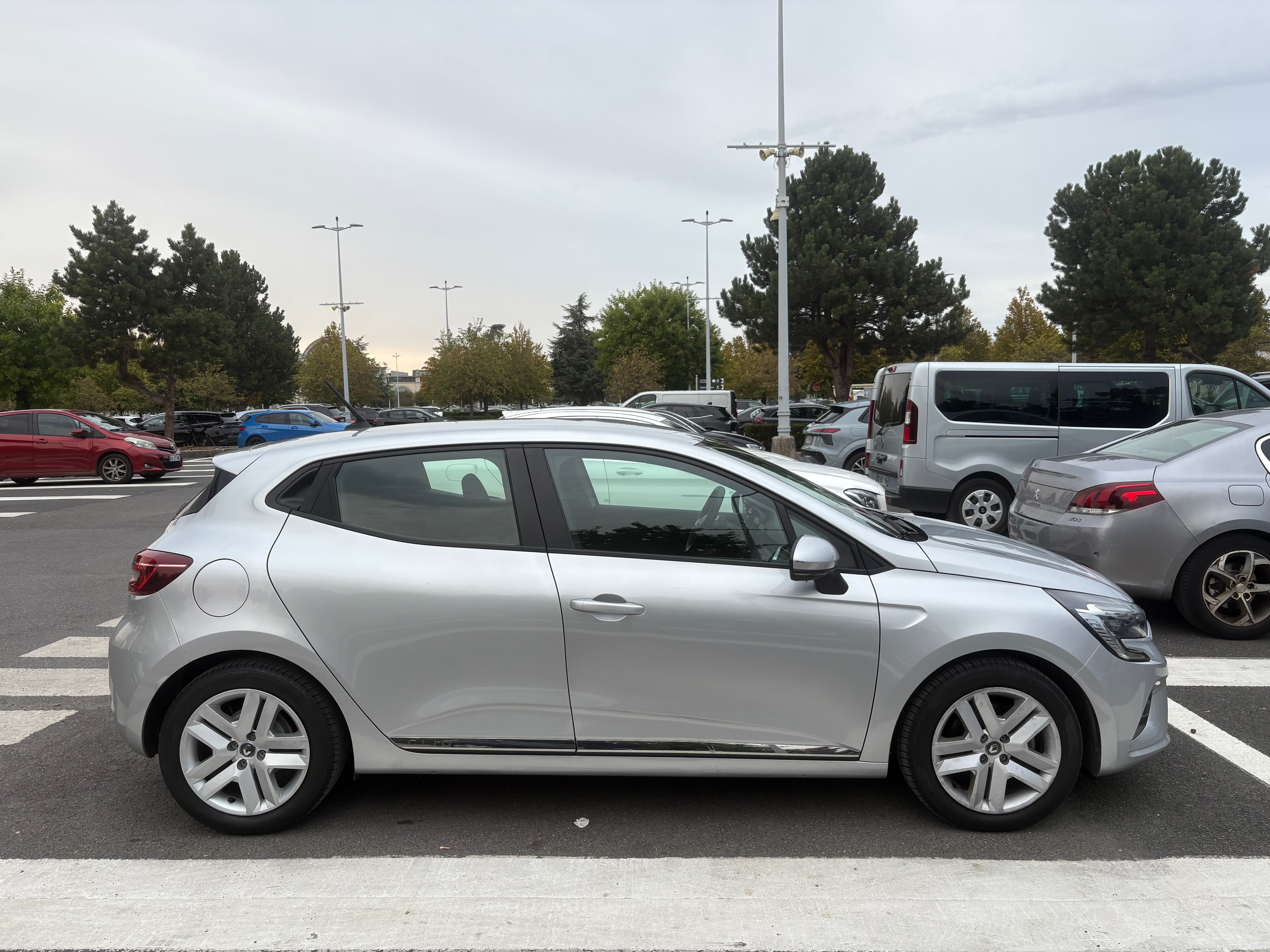 Renault Clio E-tech avec Audio Bluetooth
